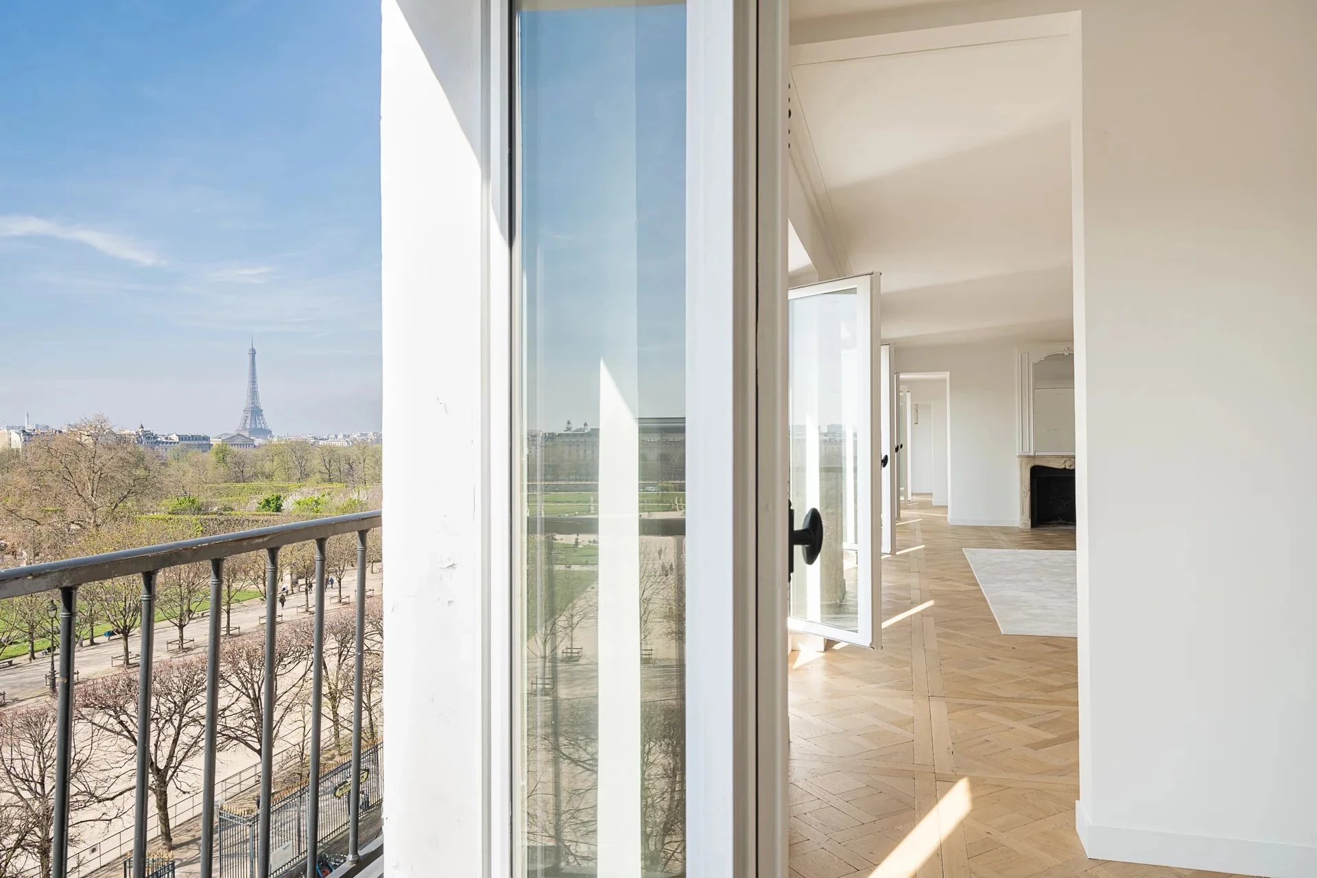 Picture of property: Reception apartment with fantastic views 6