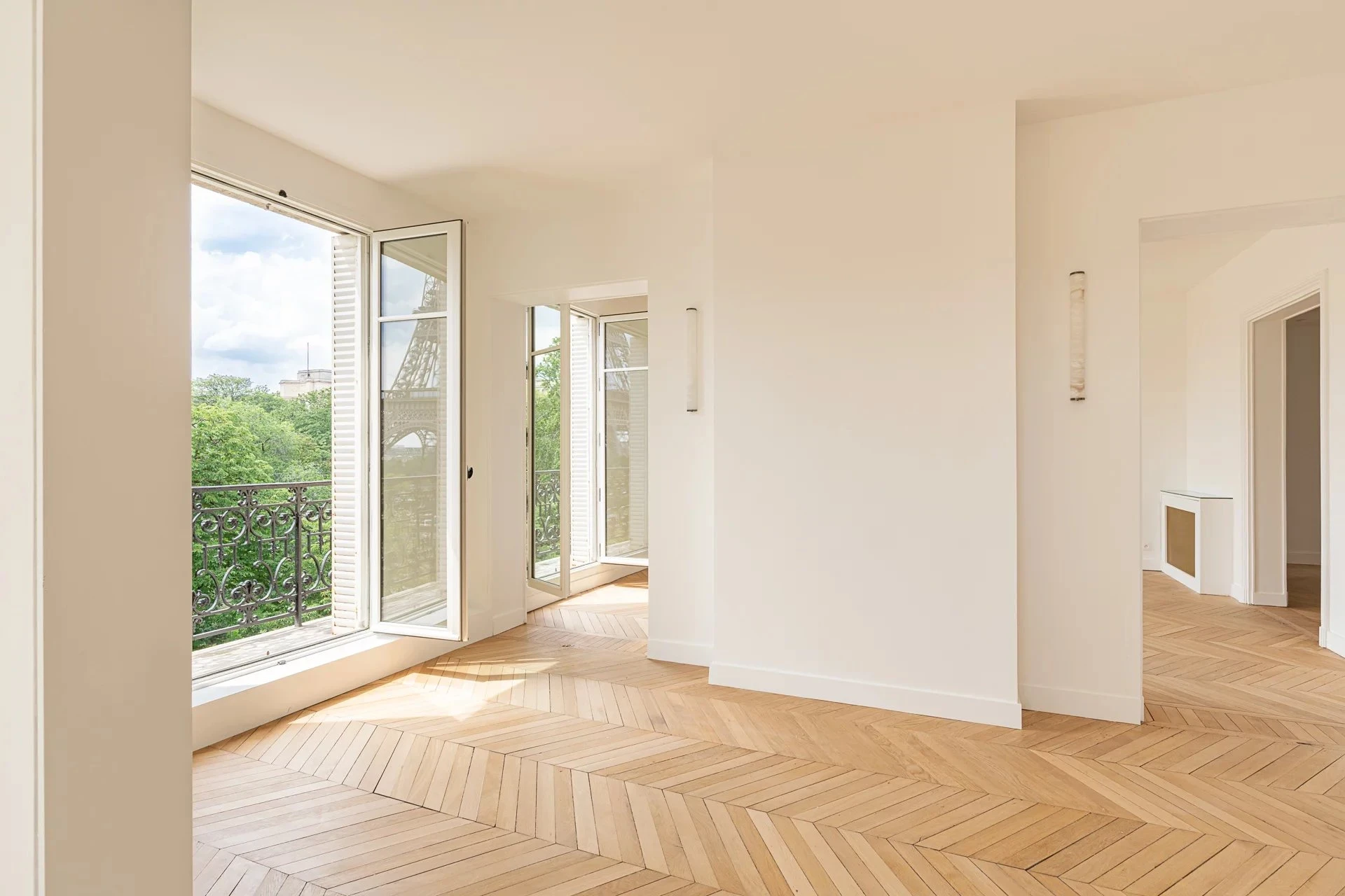 Picture of property: Exceptional apartment with fantastic views 8