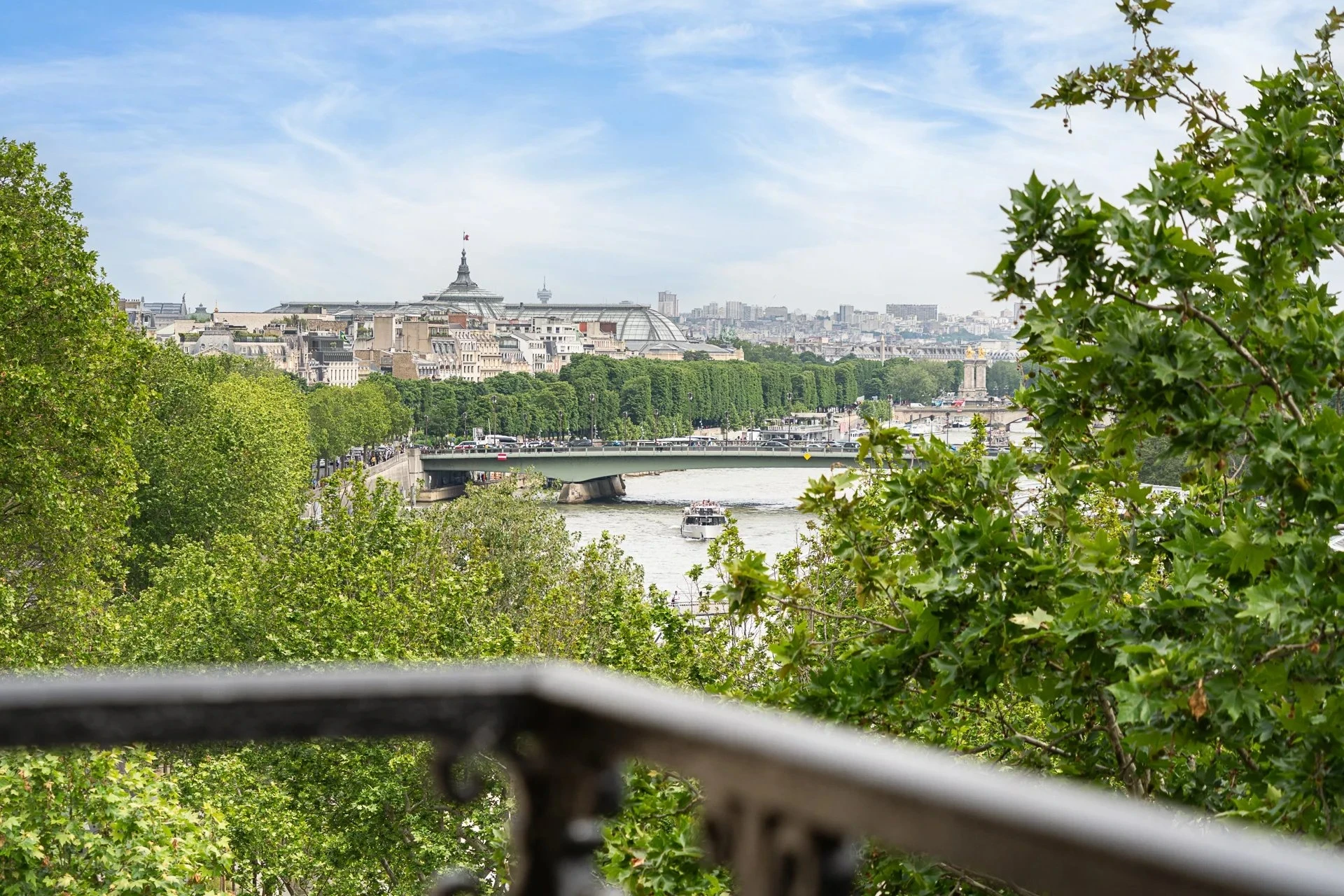 Picture of property: Exceptional apartment with fantastic views 10