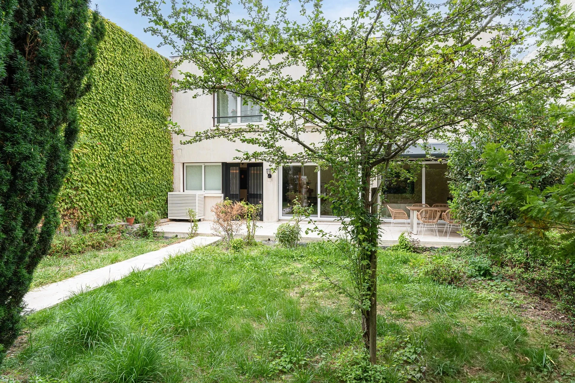 Maison rénovée avec jardin