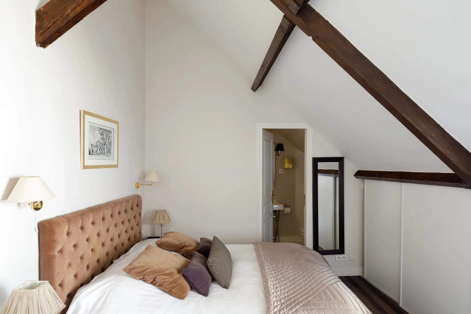 Picture of property: Saint-André des Arts 2