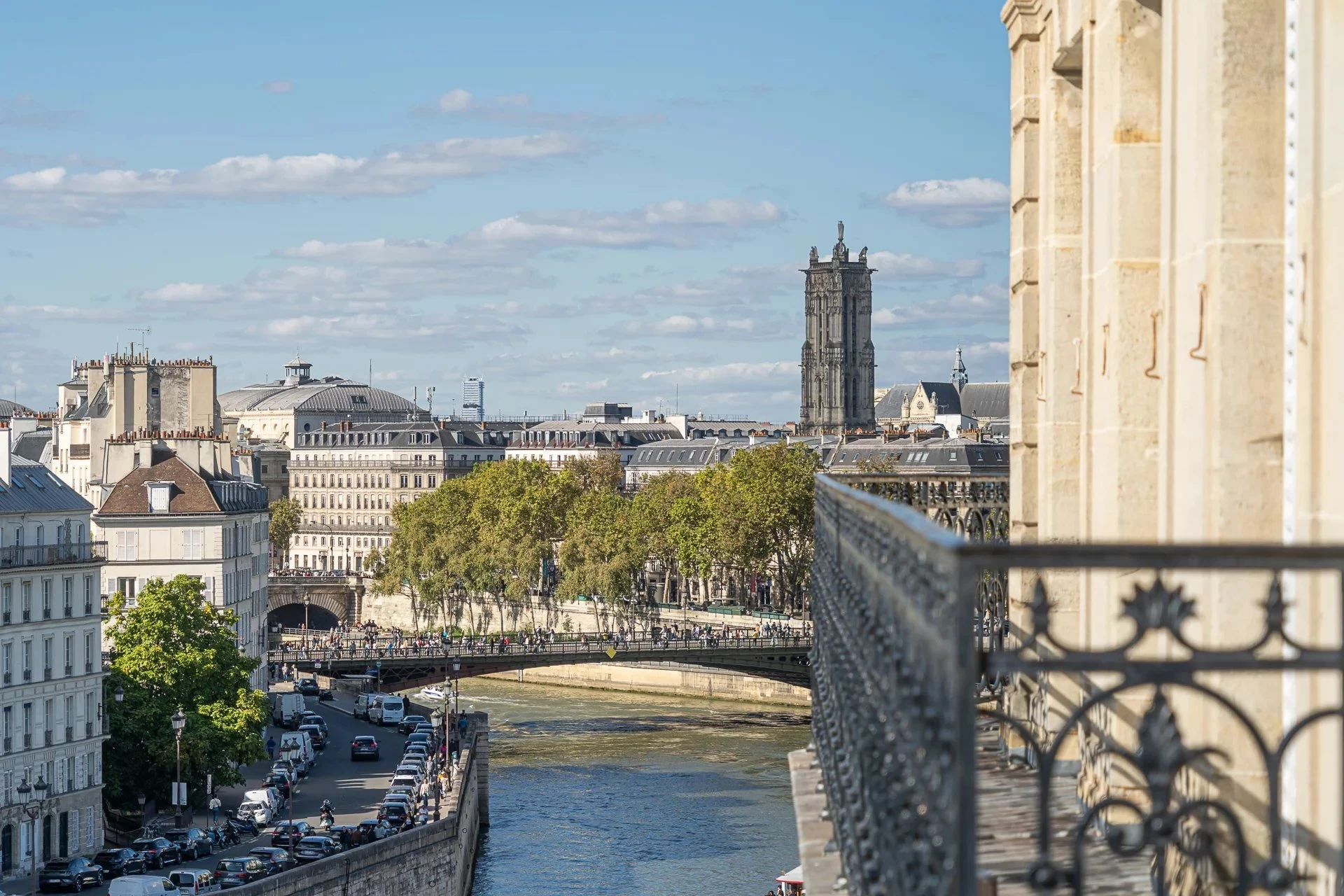 Picture of property: Exceptional apartment with fantastic views 8