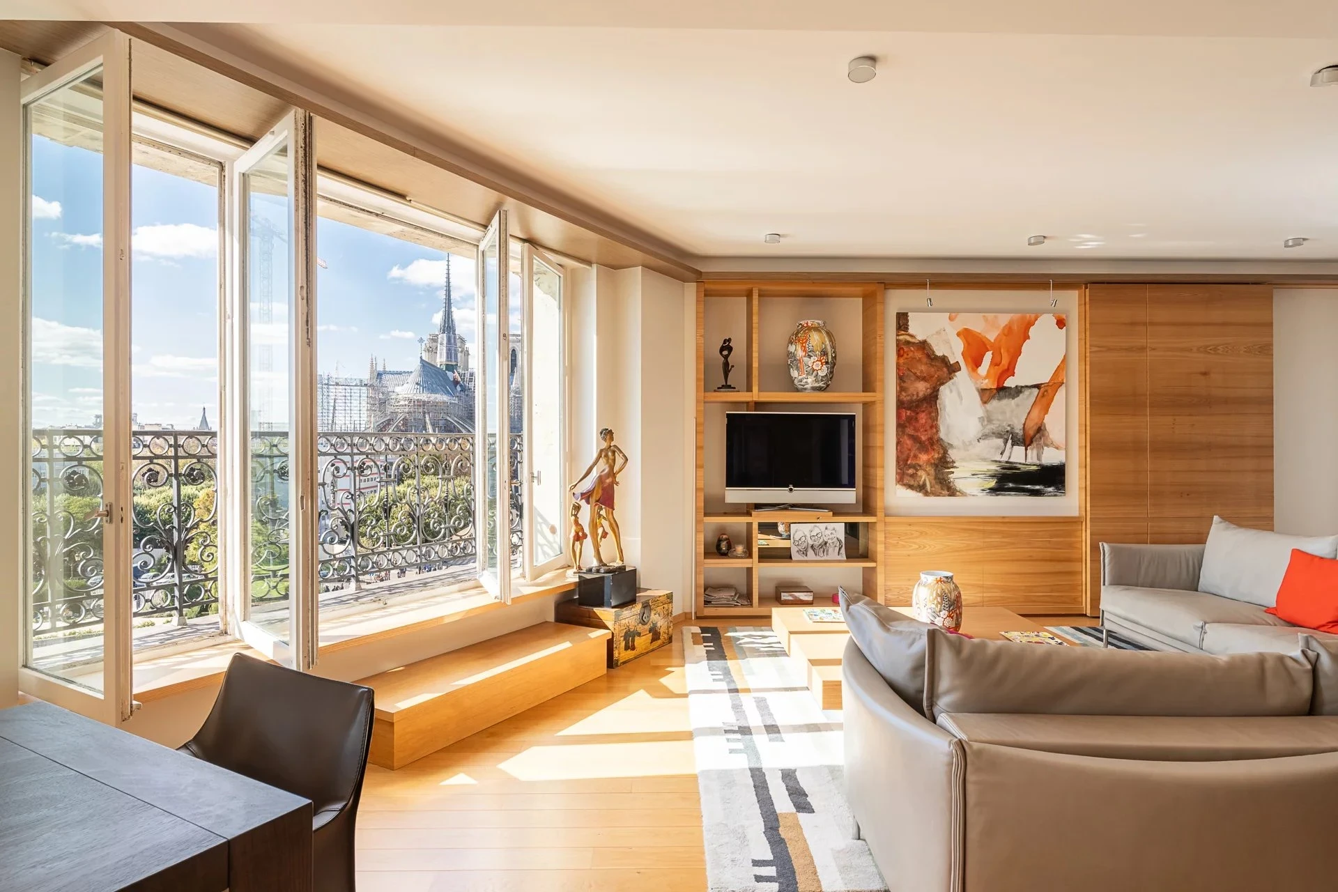 Picture of property: Exceptional apartment with fantastic views 3