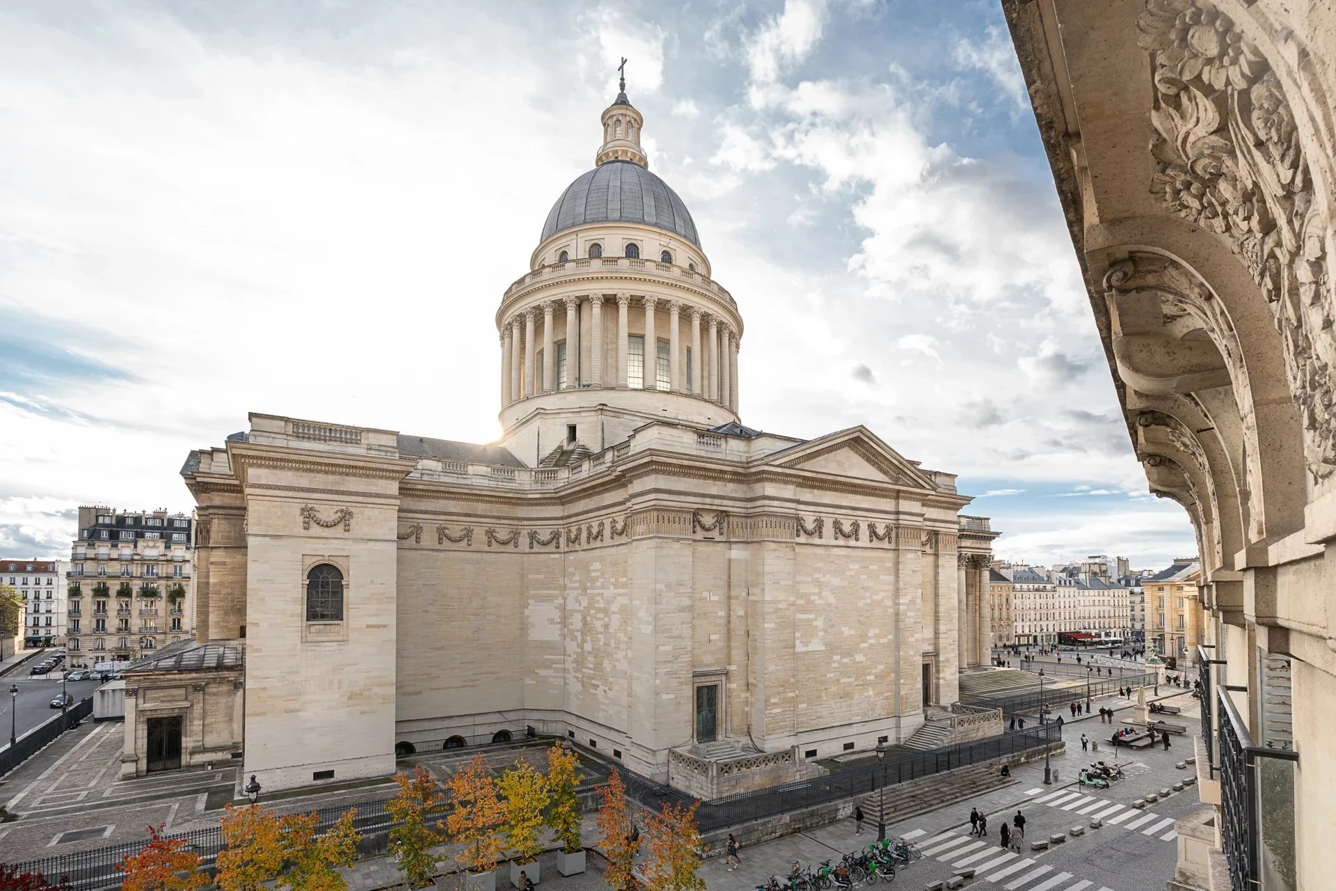 Picture of property: In the most stunning building on Place du Panthéon 4