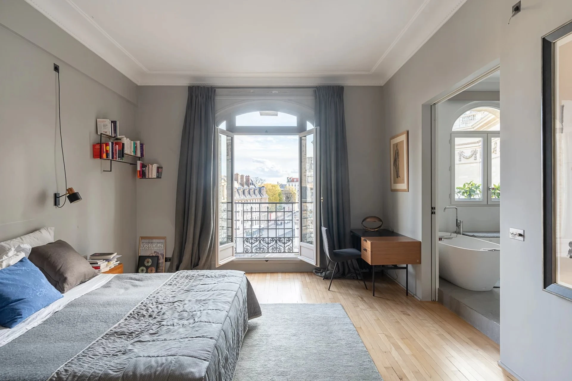 Picture of property: In the most stunning building on Place du Panthéon 9
