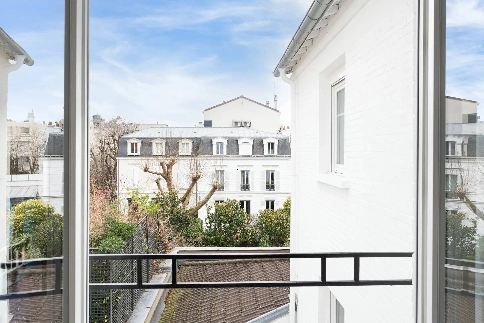 Picture of property: Fully renovated private mansion 10