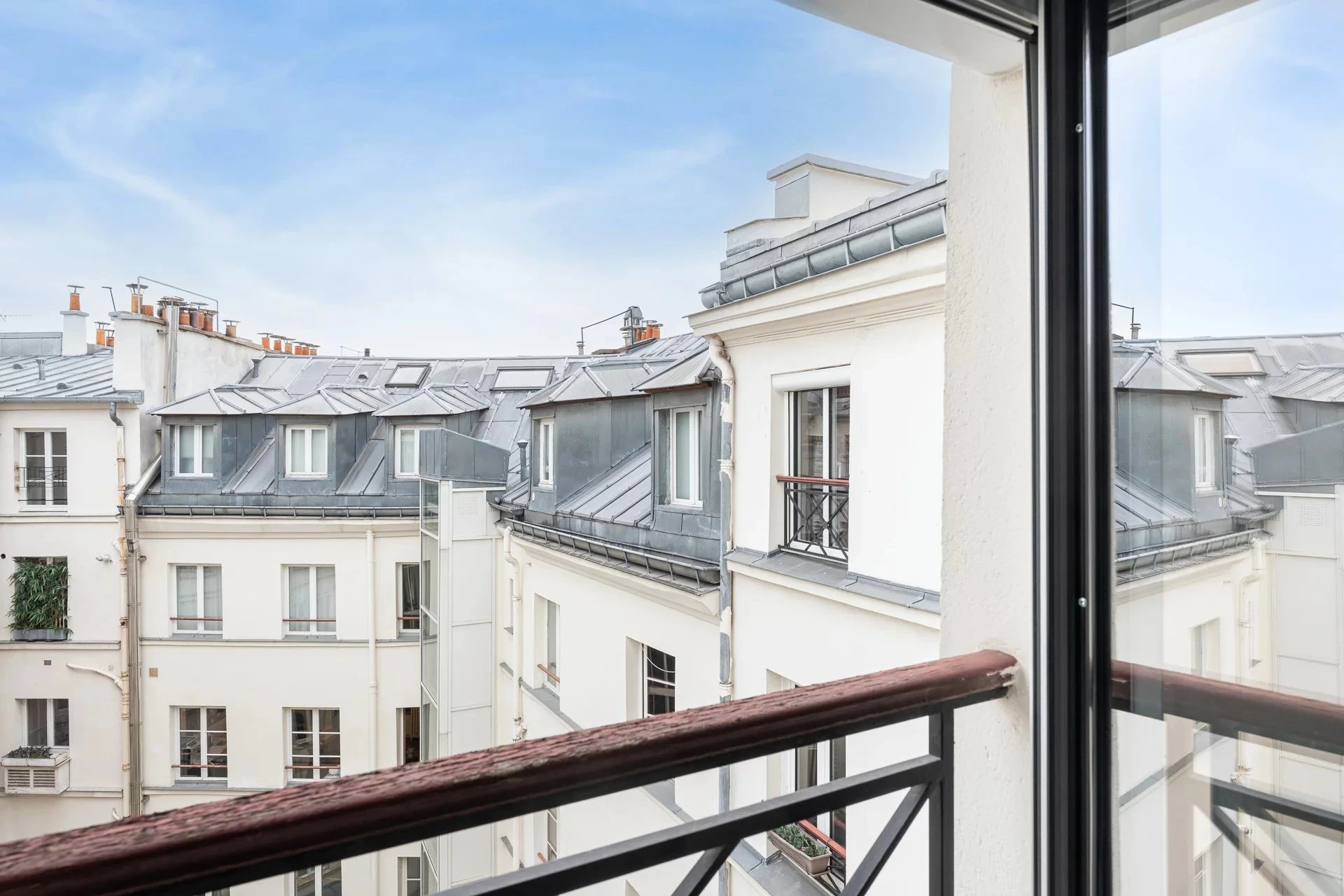 Picture of property: Immaculate condition on the top floor 10