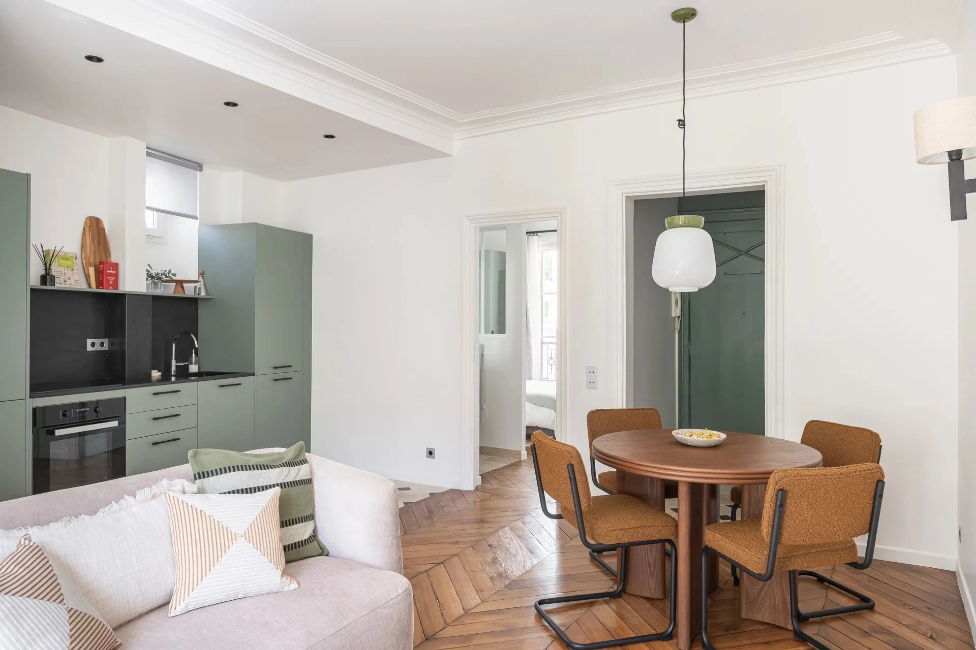 Picture of property: Between a tree-lined courtyard and garden 6