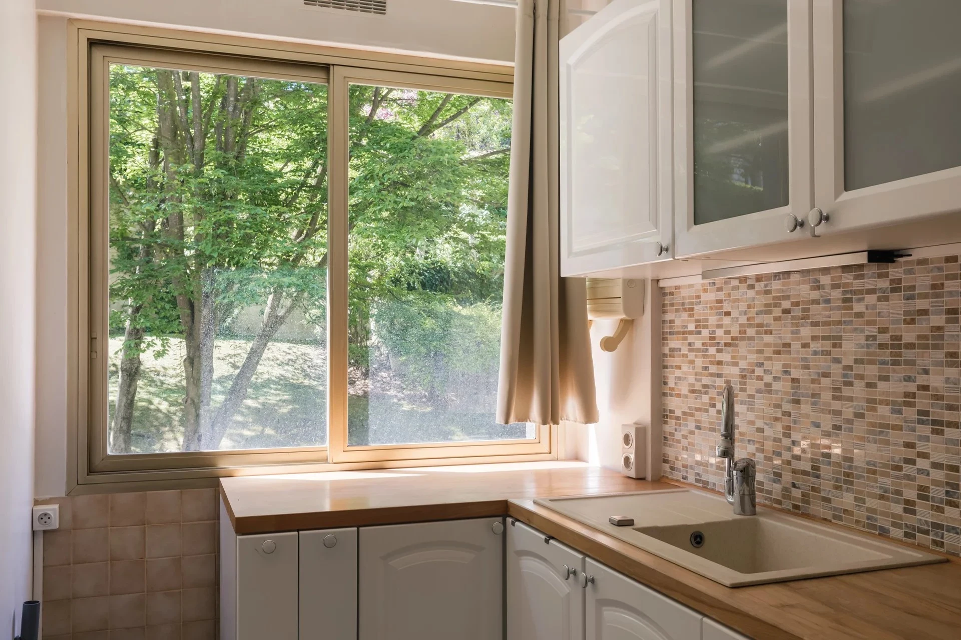 Picture of property: In the sought-after Saint Cloud area 5