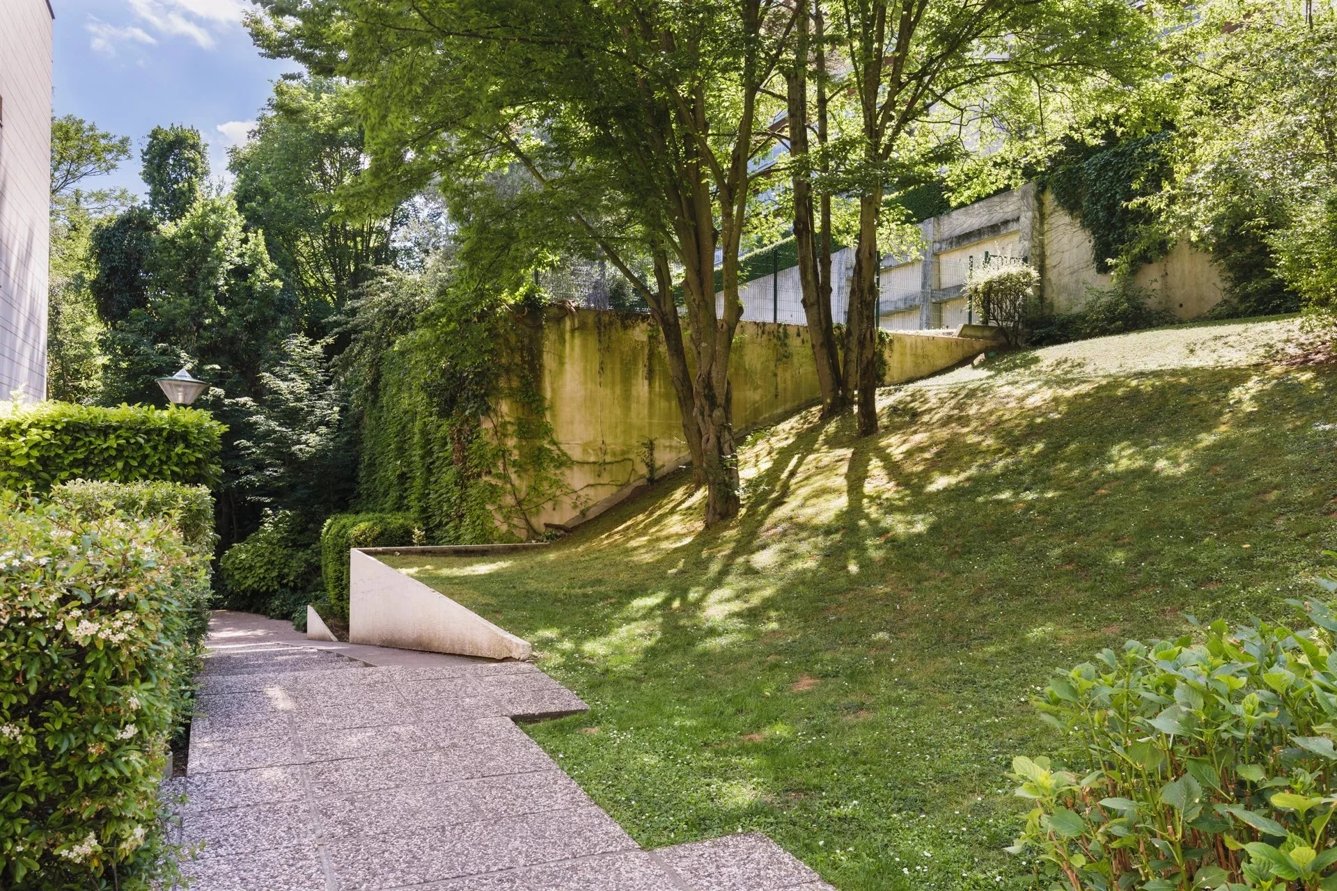 Dans le quartier recherché de Saint cloud