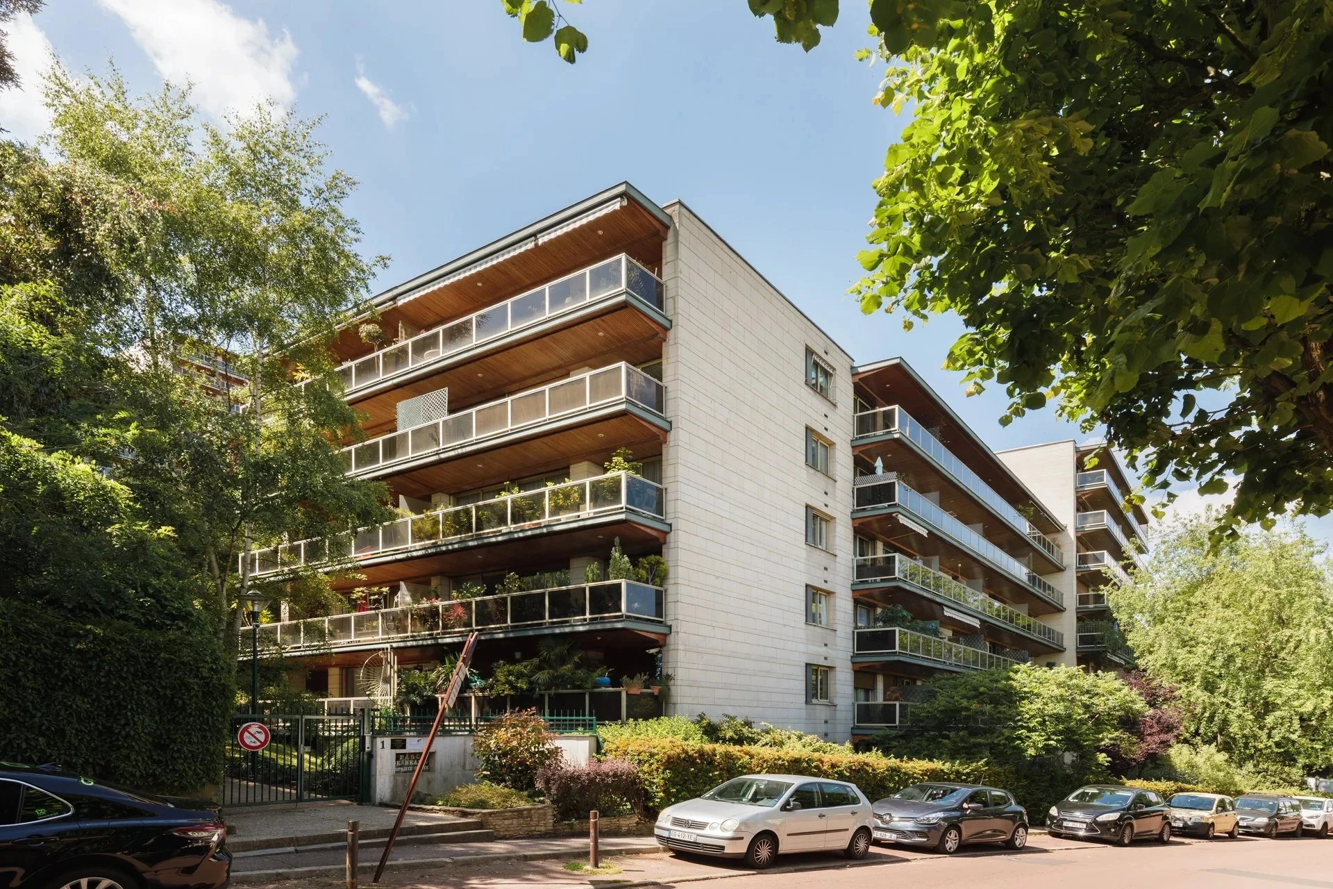 Picture of property: In the sought-after Saint Cloud area 9