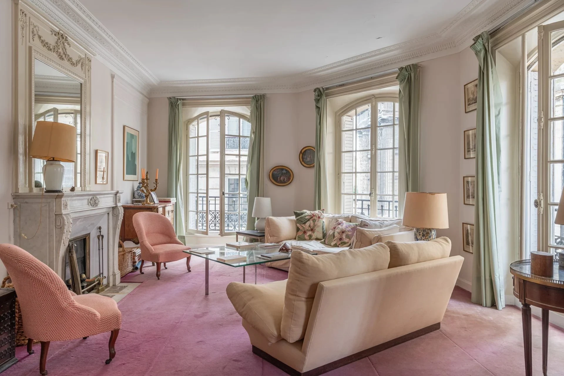 Opposite the iconic Saint-Sulpice church