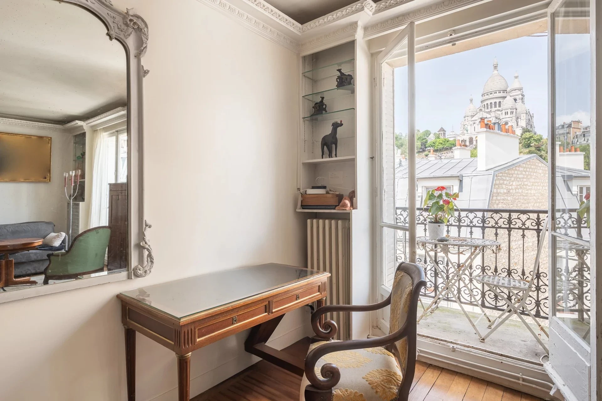 Picture of property: Filled with light with a view of Sacré-Cœur 3