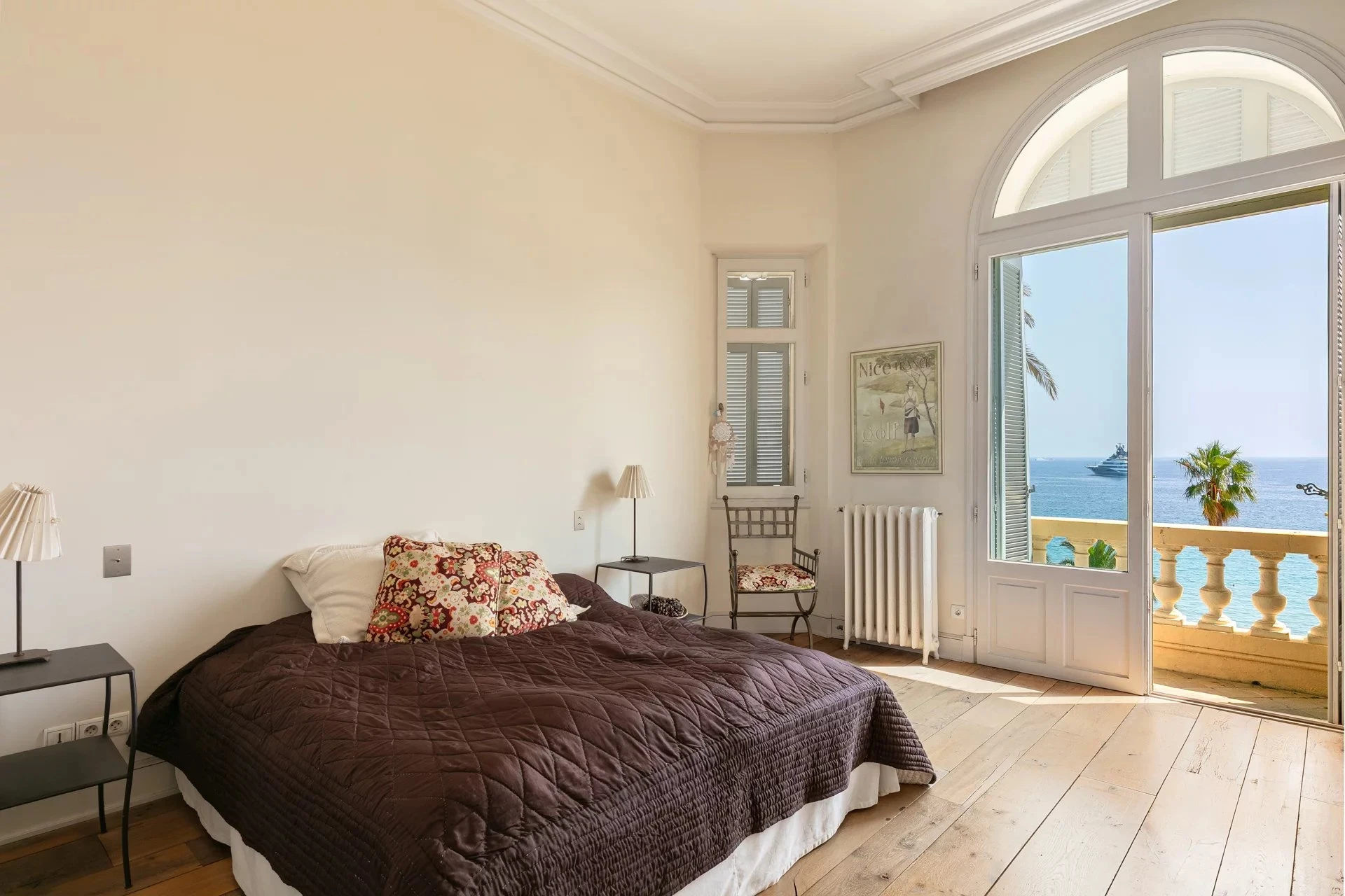 Picture of property: A unique seafront property in Cannes 14