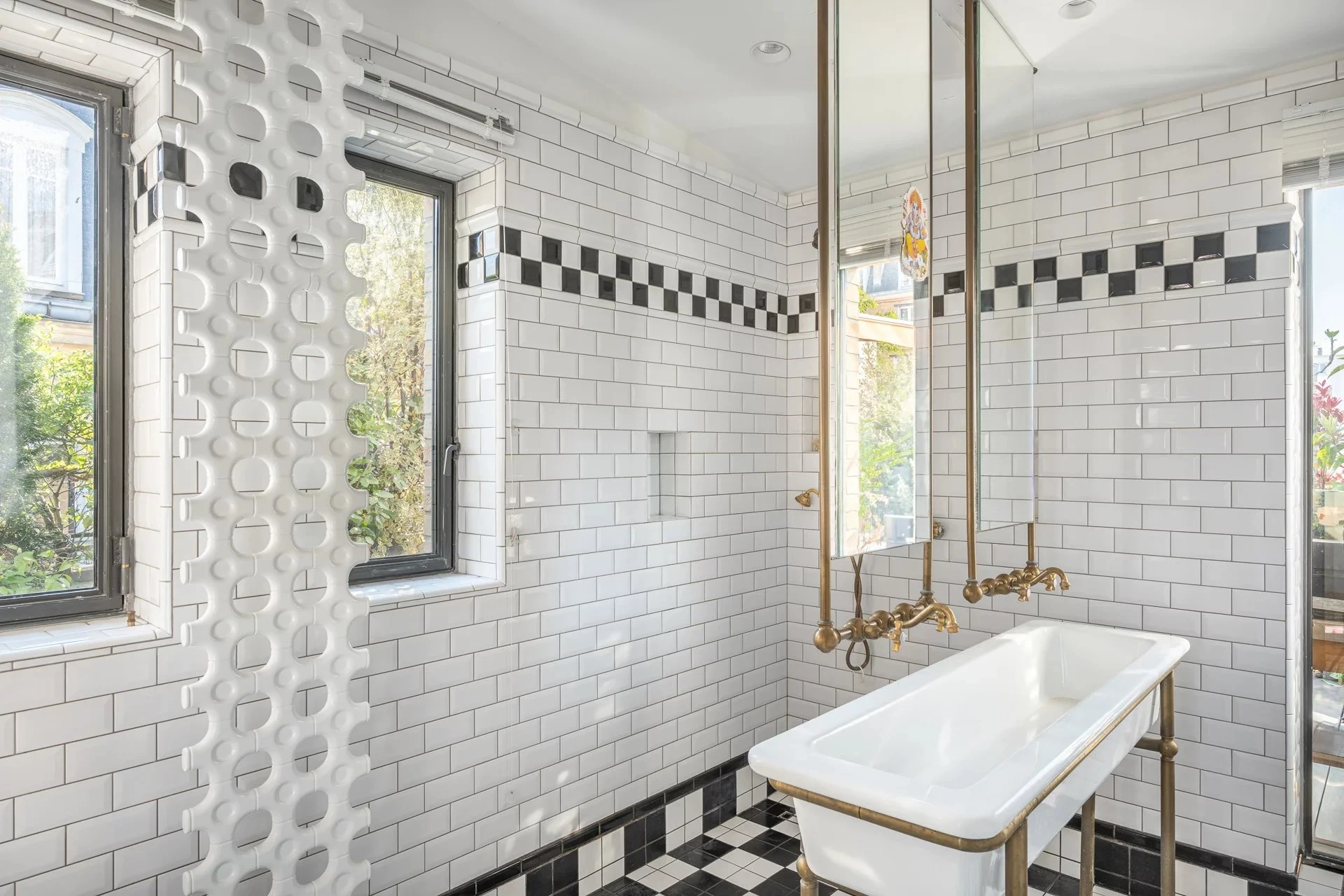 Picture of property: La Campagne à Paris 11