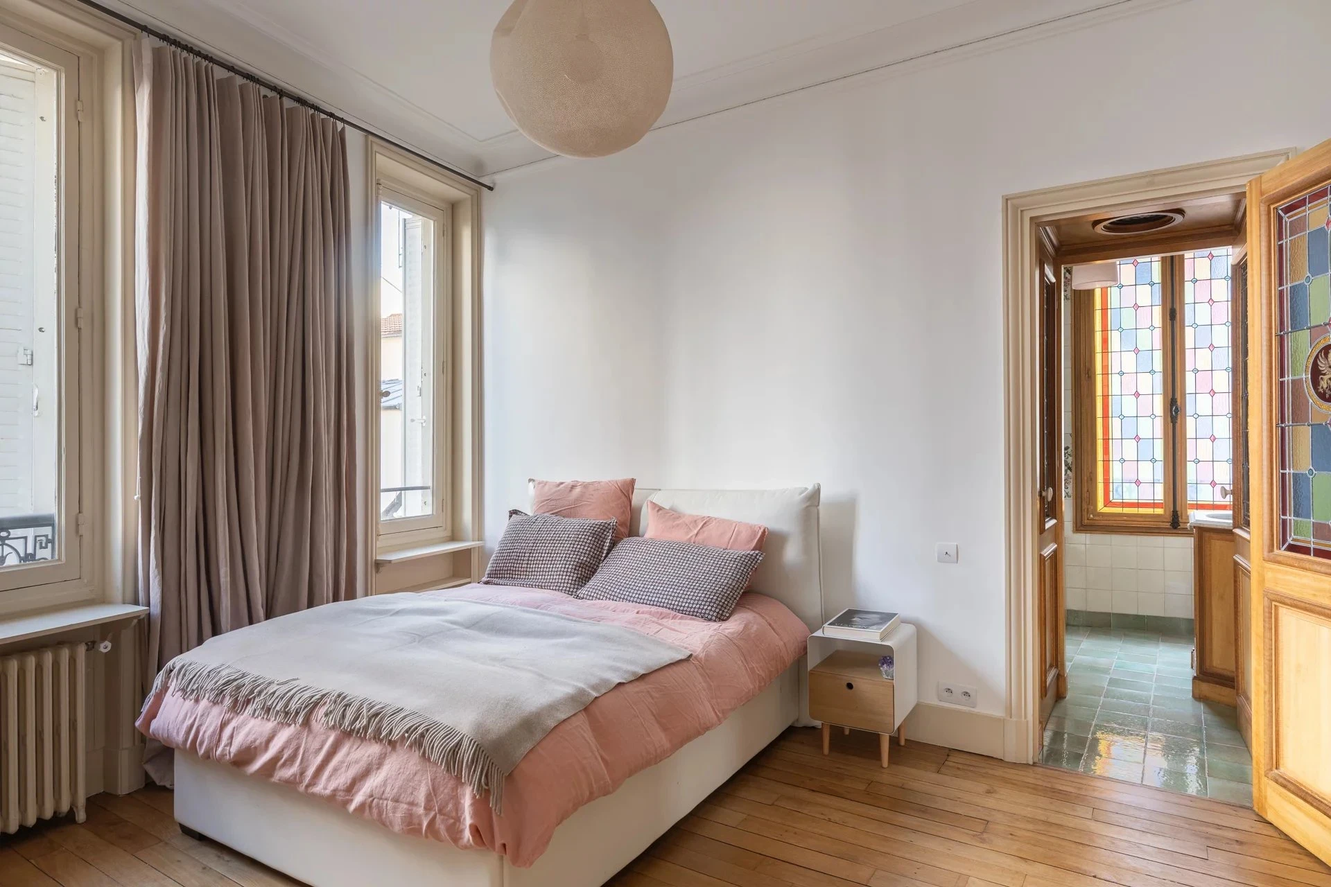 Picture of property: La Campagne à Paris 14