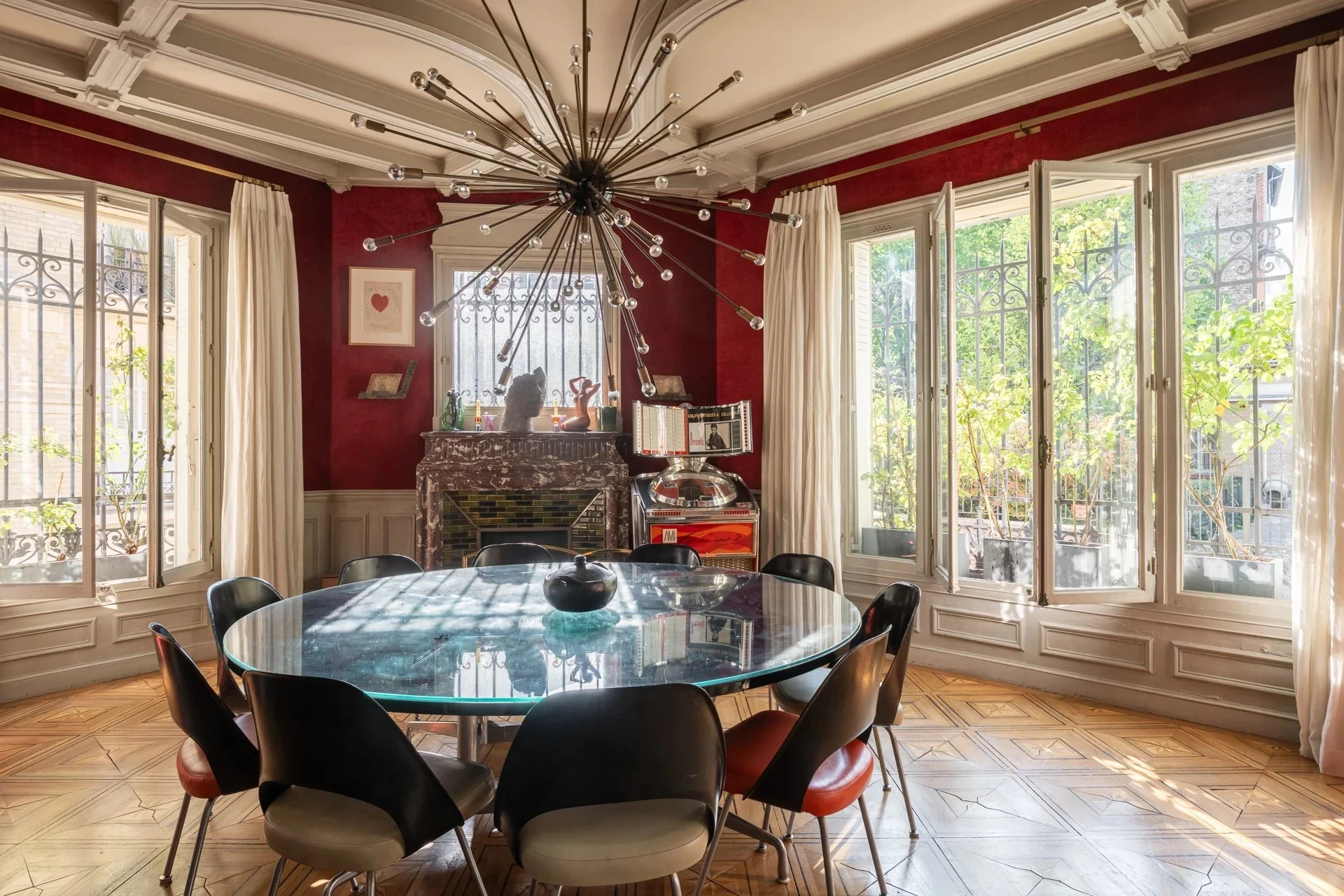 Picture of property: La Campagne à Paris 16