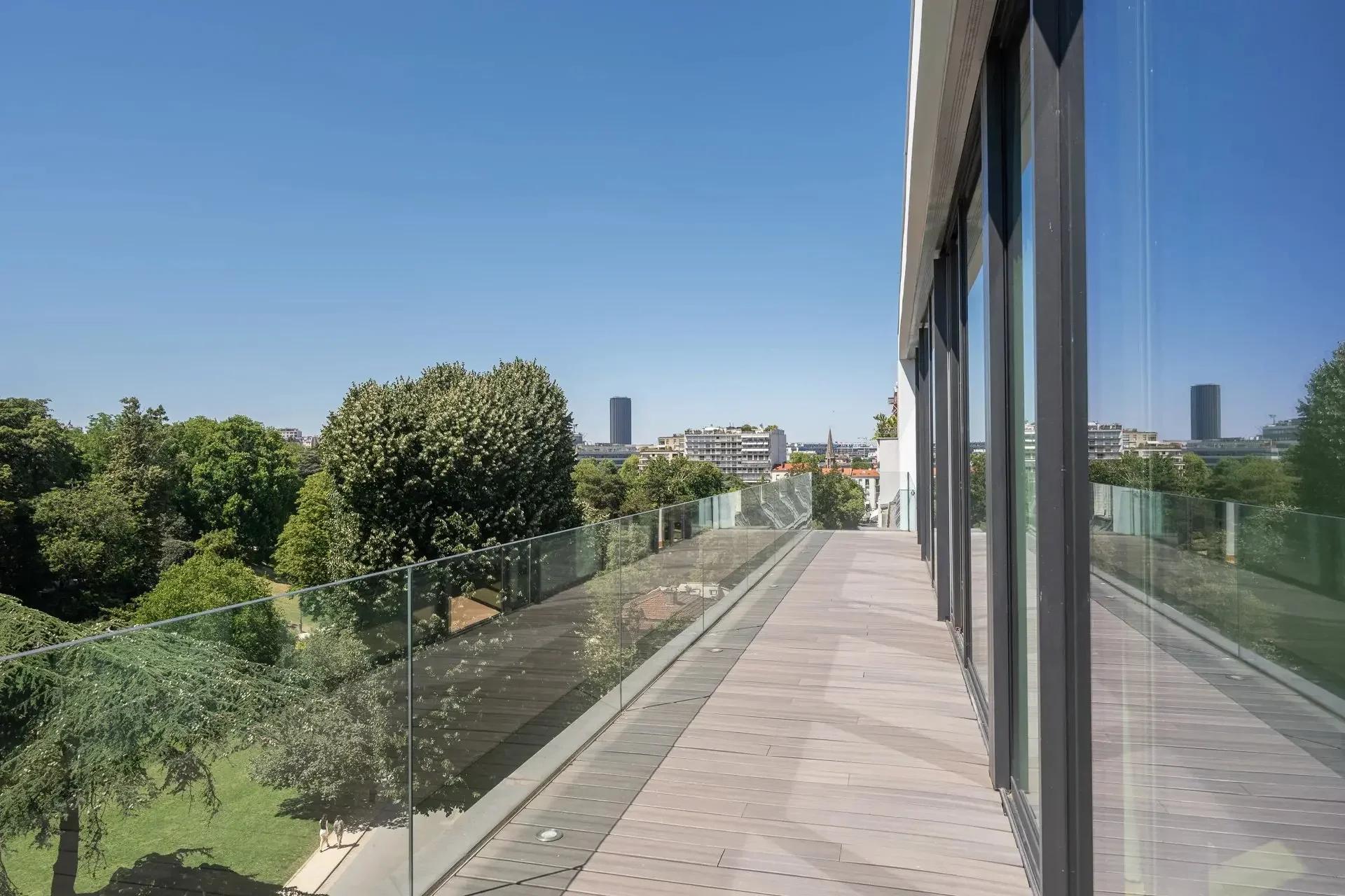 Image du bien : Derniers étages avec terrasses et vues imprenables 18
