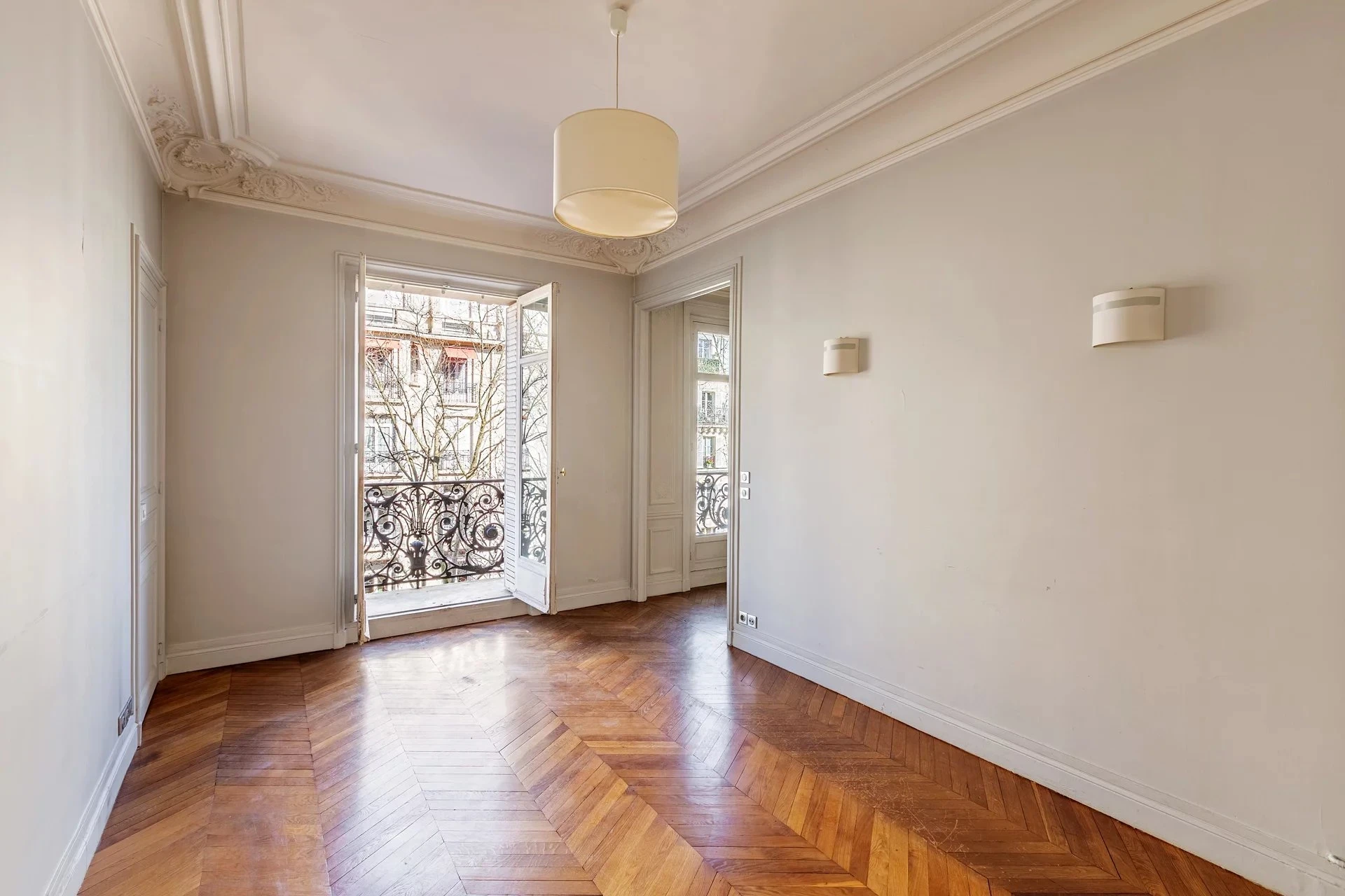 Picture of property: Dual-aspect apartment 11