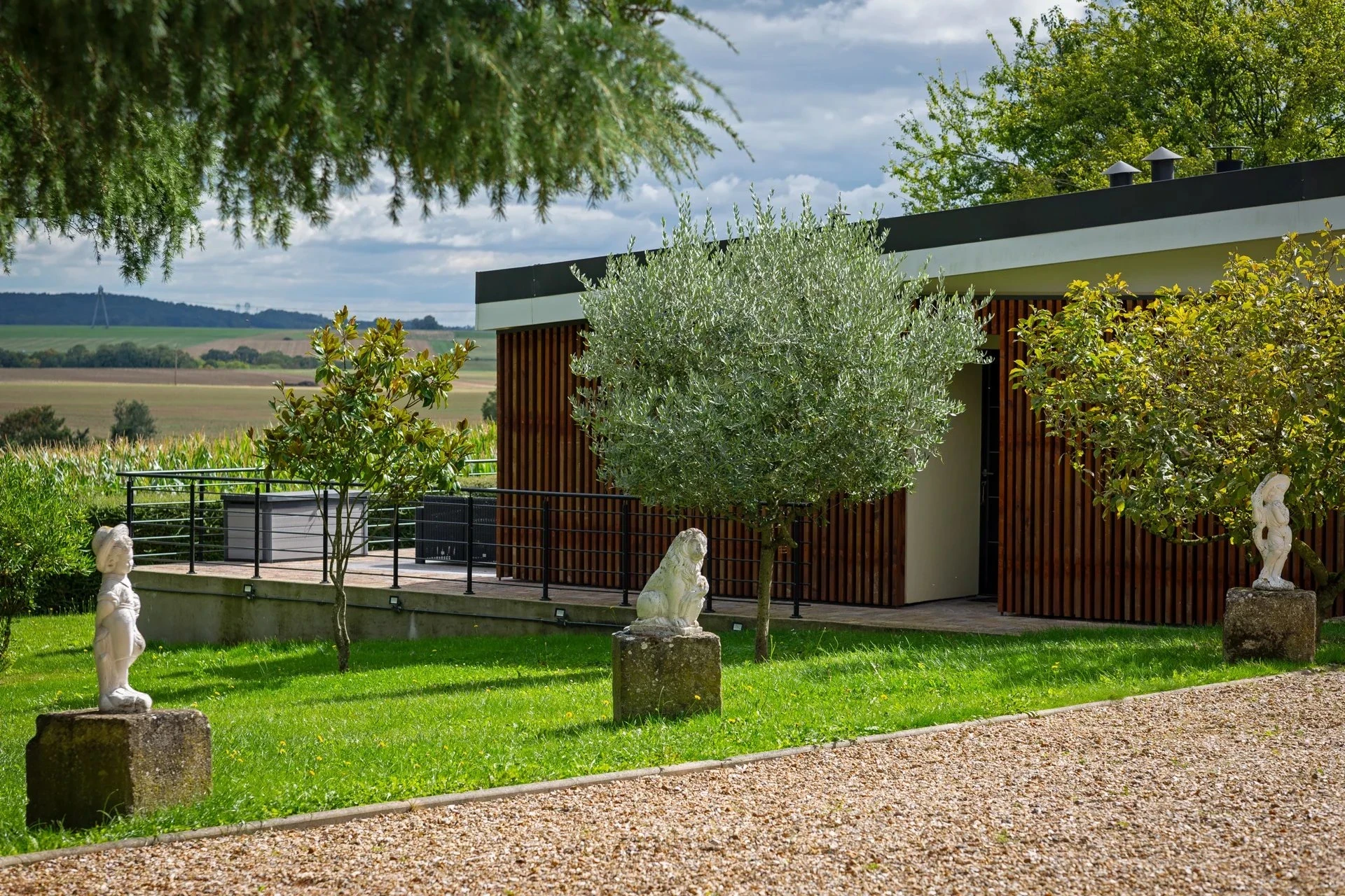 Image du bien : Belle propriété de deux maisons au coeur du Vexin 13
