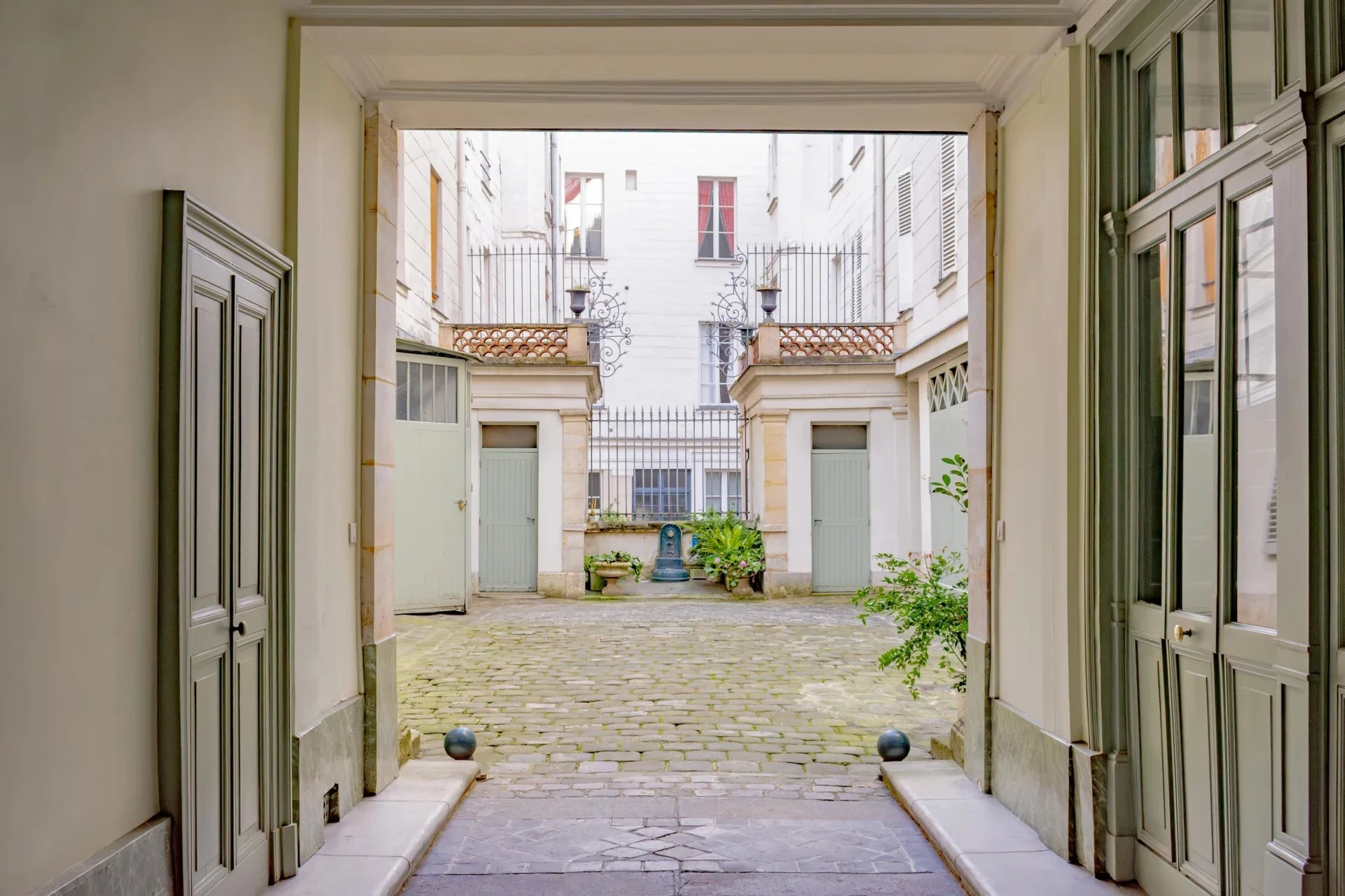 Picture of property: Renovated and redesigned family apartment 15