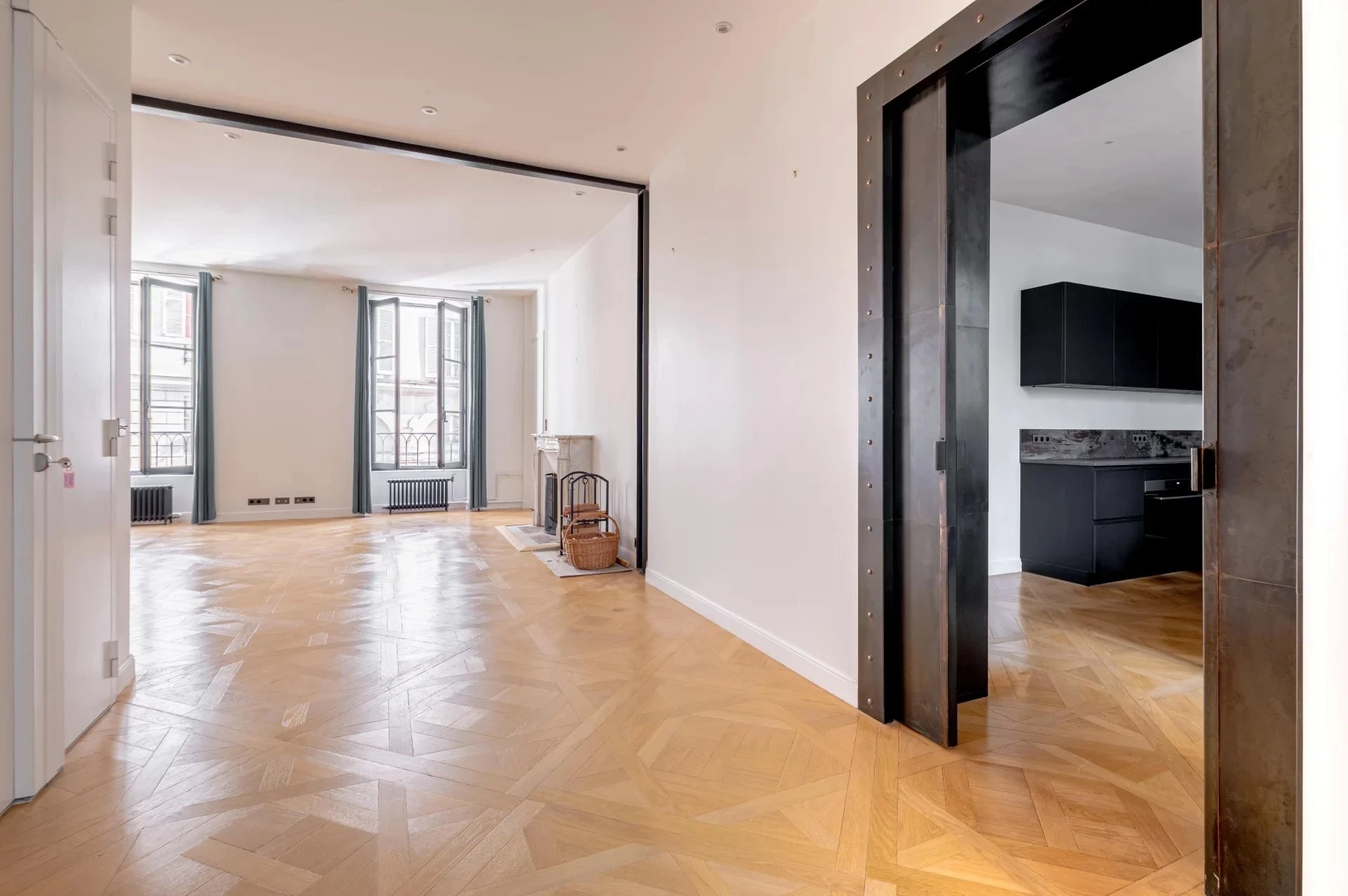 Picture of property: Renovated and redesigned family apartment 5