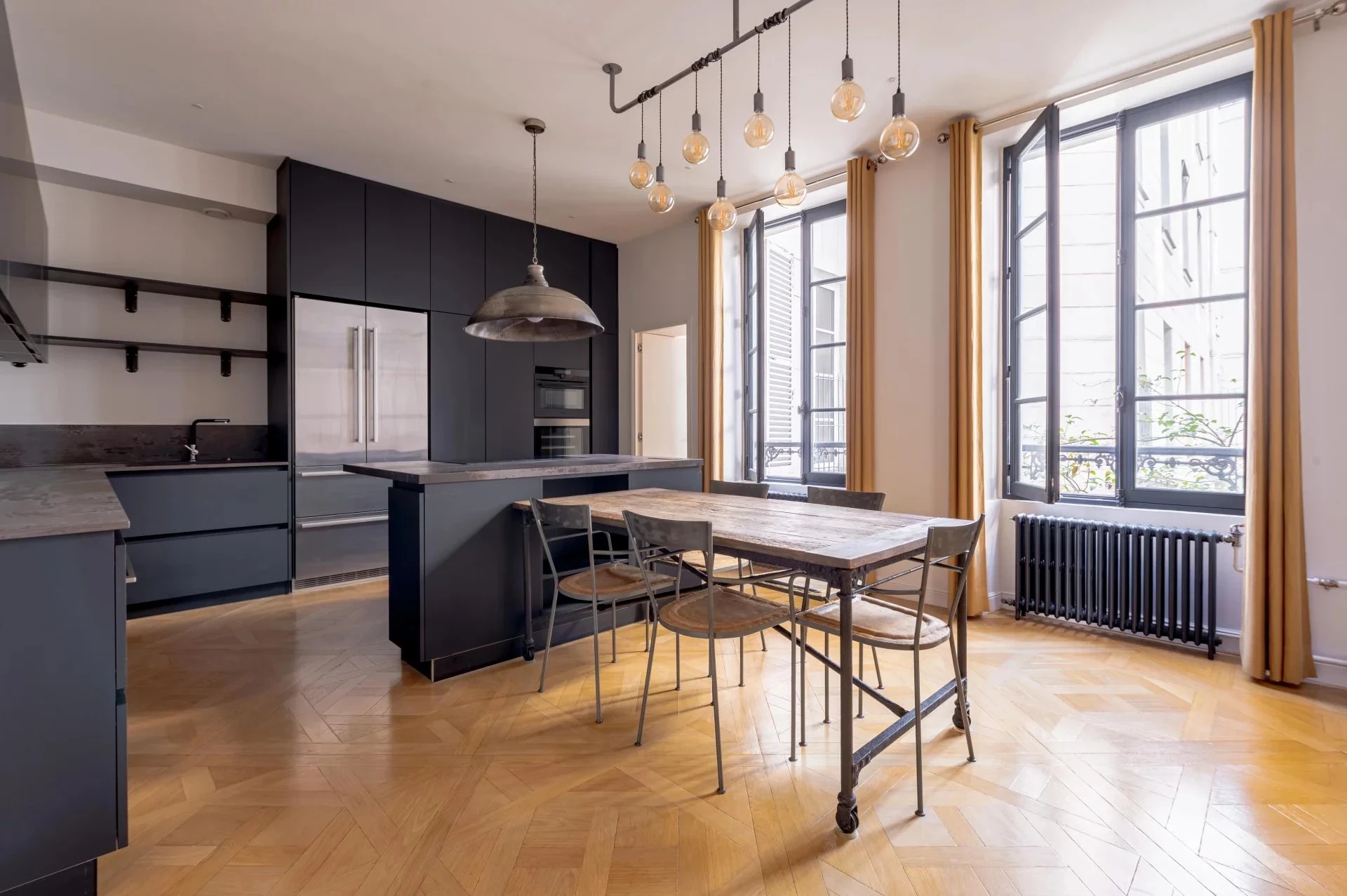 Renovated and redesigned family apartment