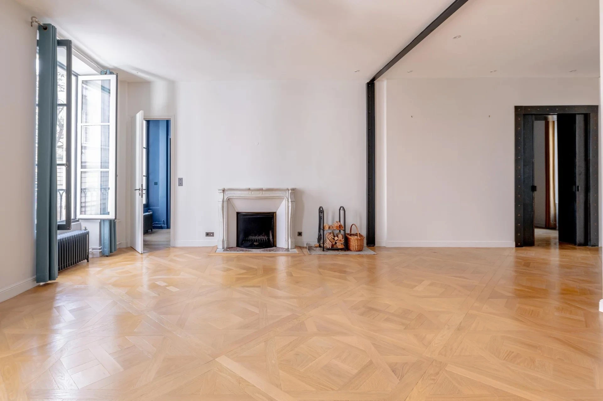 Picture of property: Renovated and redesigned family apartment 5