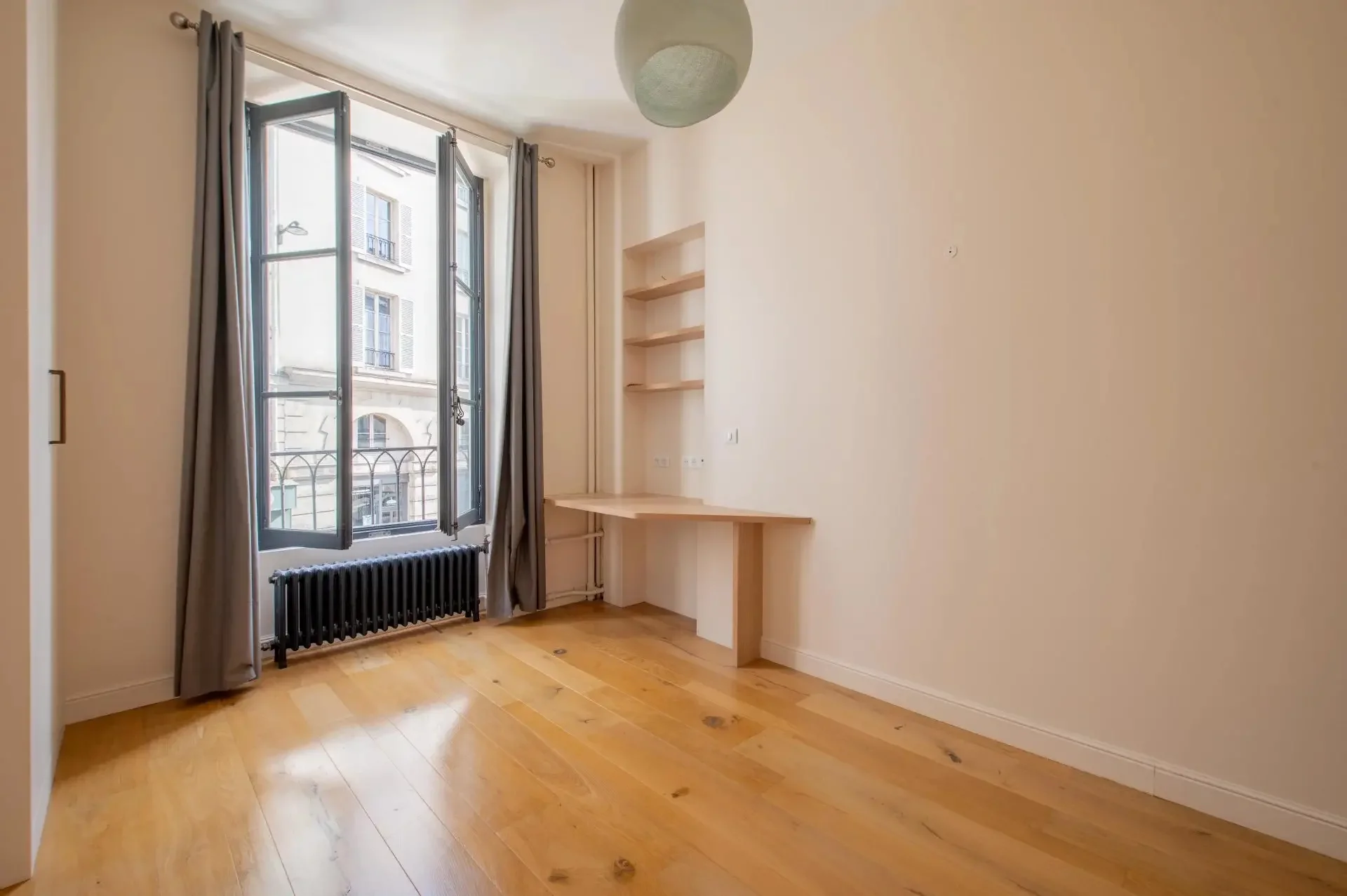 Image du bien : Très bel appartement familial, dans un immeuble historique du XVIIe siècle 8