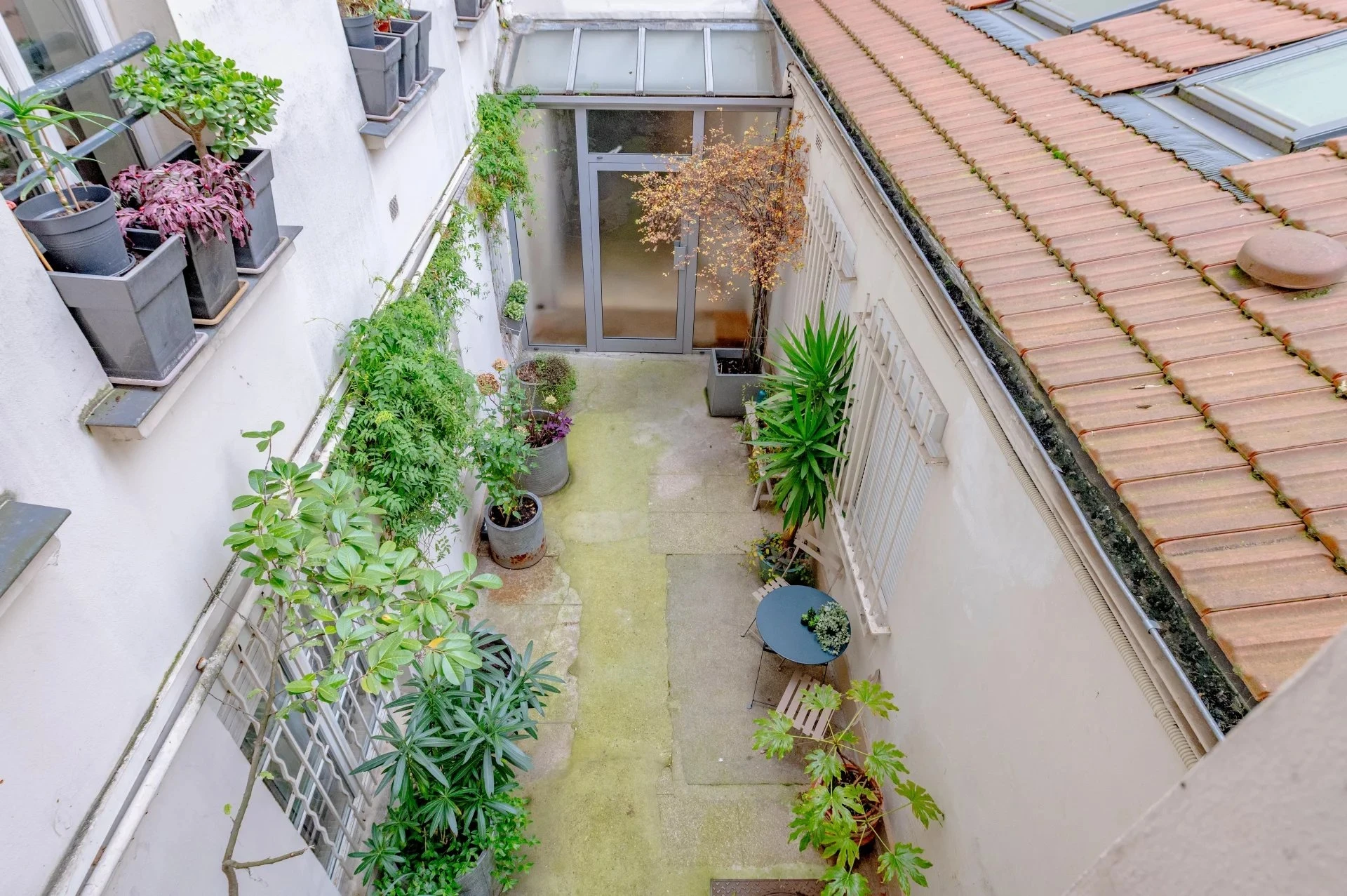 Picture of property: Studio apartment near Bon Marché 9