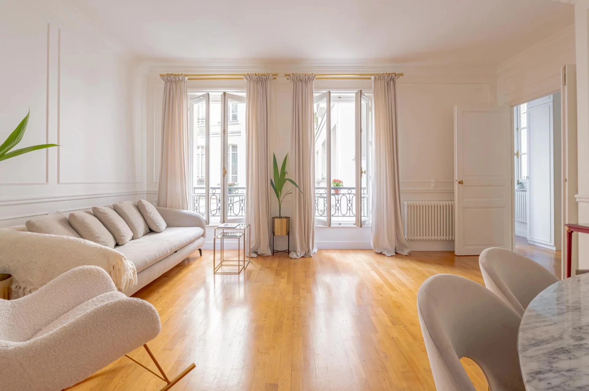 Elegant ambiance and bespoke fittings