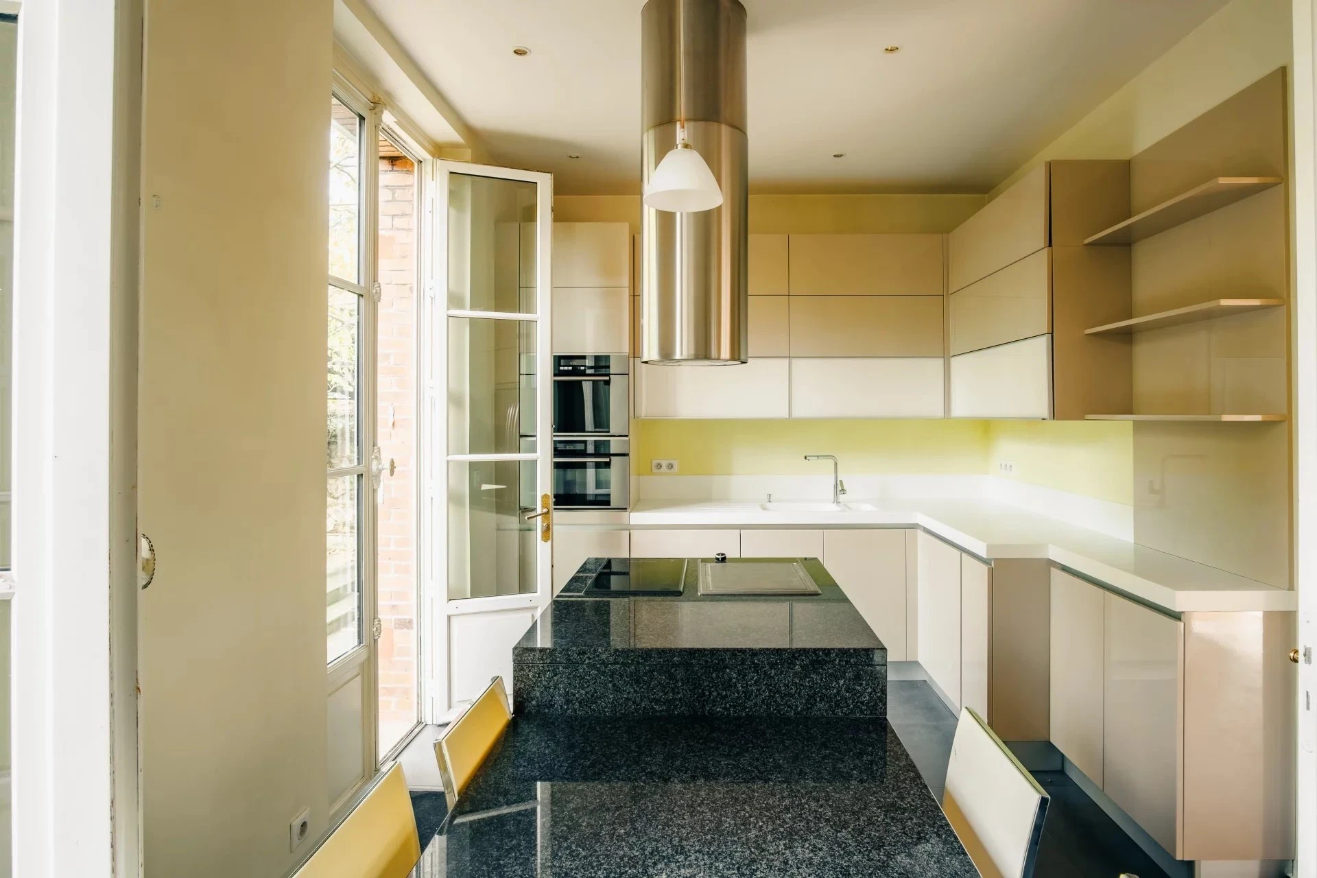 Image du bien : Quartier verdoyant et calme 3