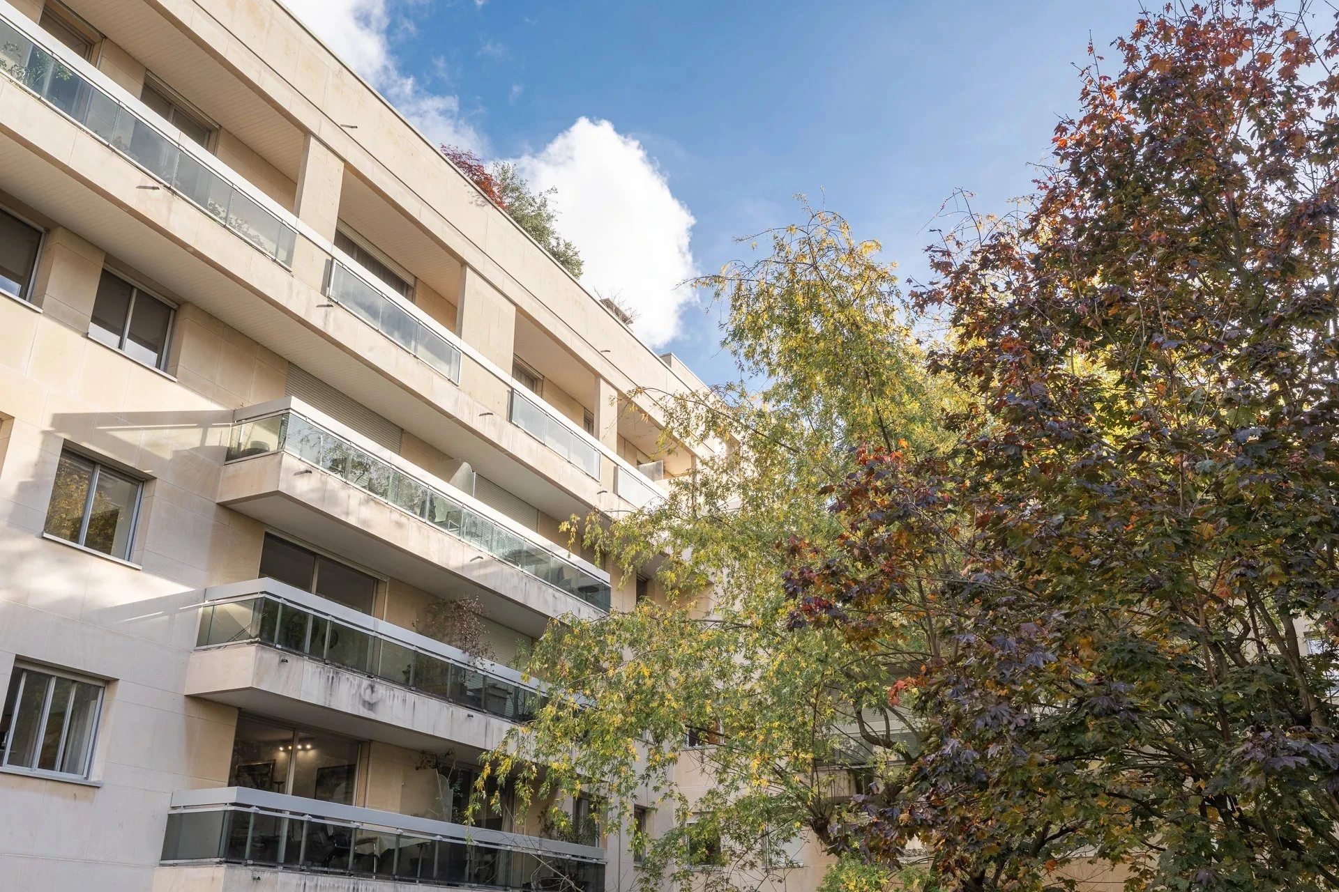 Image du bien : Grand studio sur jardin avec parking possible 6