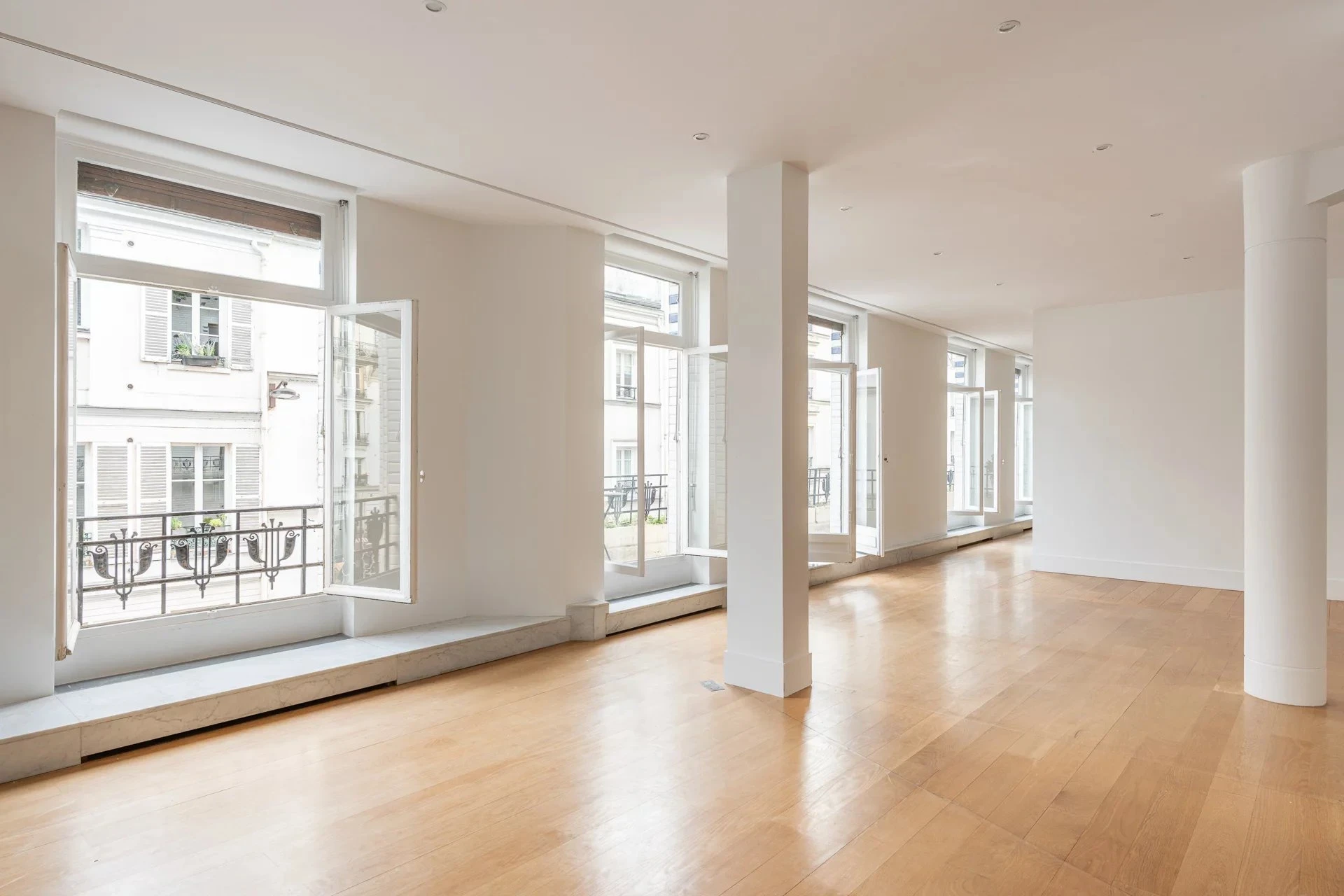 Image du bien : Appartement de réception au sein d'une copropriété iconique 9