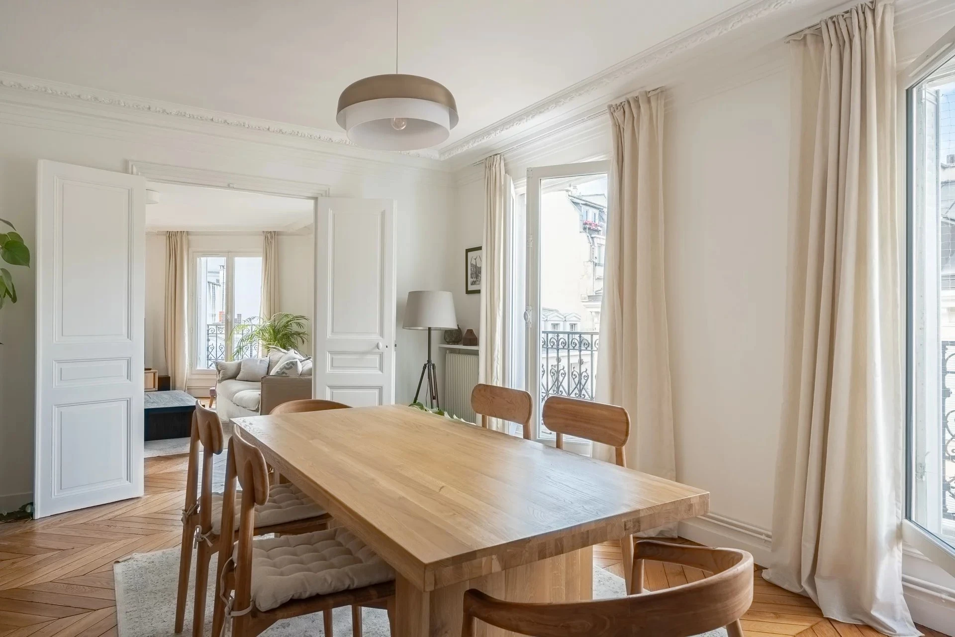 Image du bien : Appartement avec balcon filant sur Saint-Sulpice 8