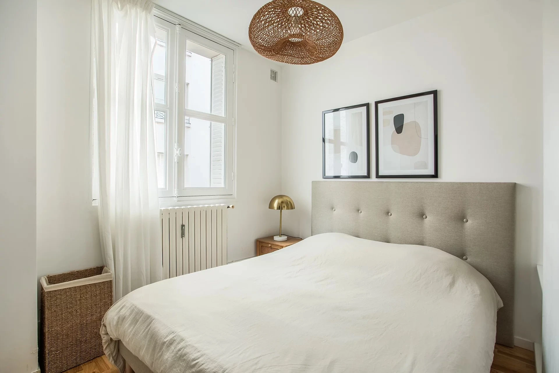 Picture of property: Apartment in immaculate condition facing the Musée Rodin 7