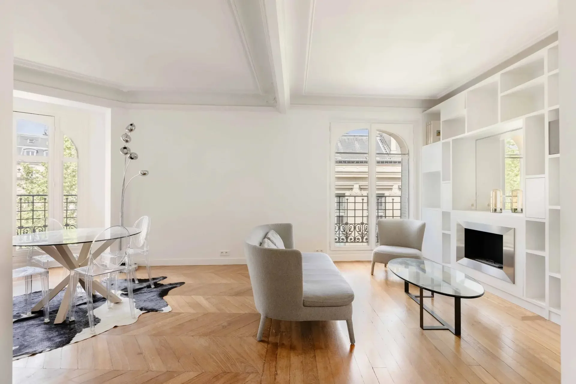 Picture of property: Upper floor with lift access 2