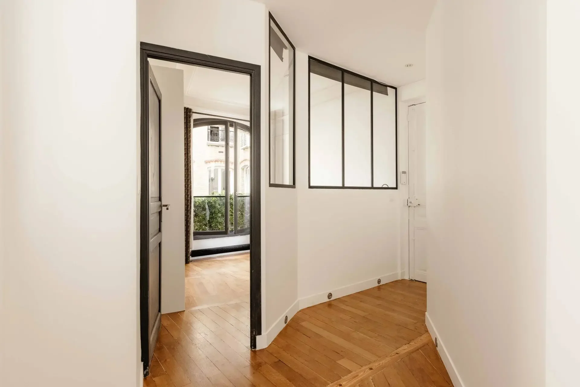 Picture of property: Upper floor with lift access 5