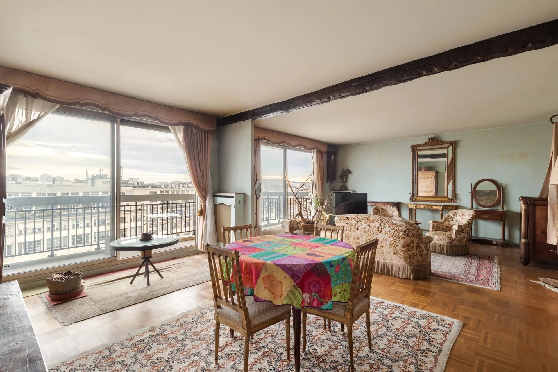 Picture of property: Stunning view of the Eiffel Tower without overlook 4