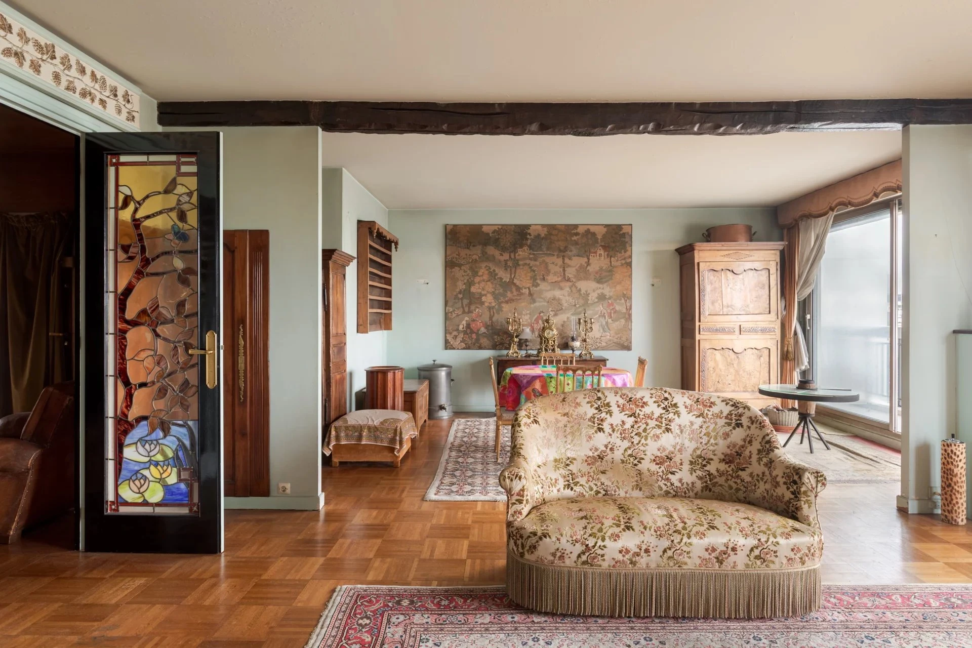 Picture of property: Stunning view of the Eiffel Tower without overlook 2