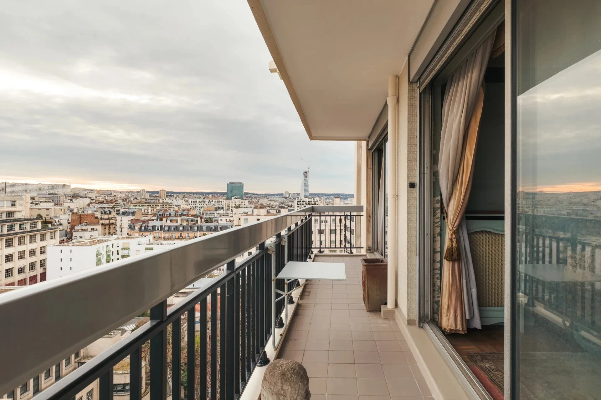 Picture of property: Stunning view of the Eiffel Tower without overlook 3