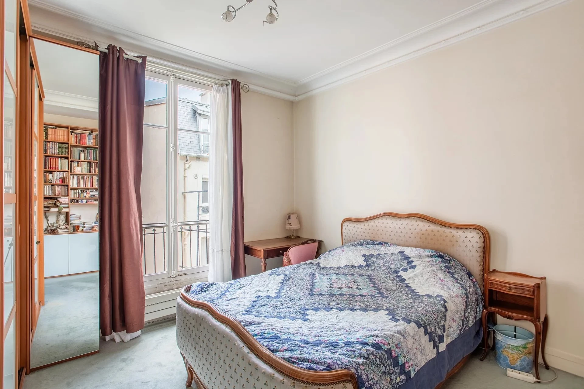 Picture of property: Superb family apartment in the Latin Quarter 8