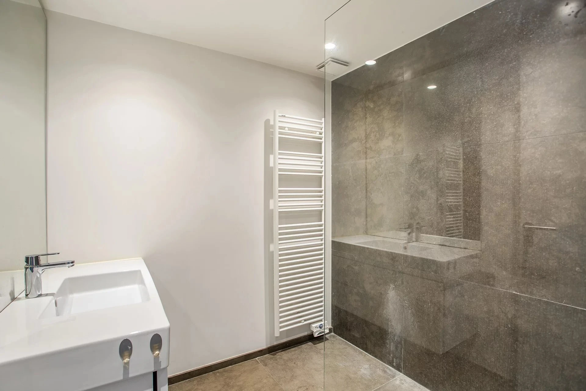 Picture of property:  14