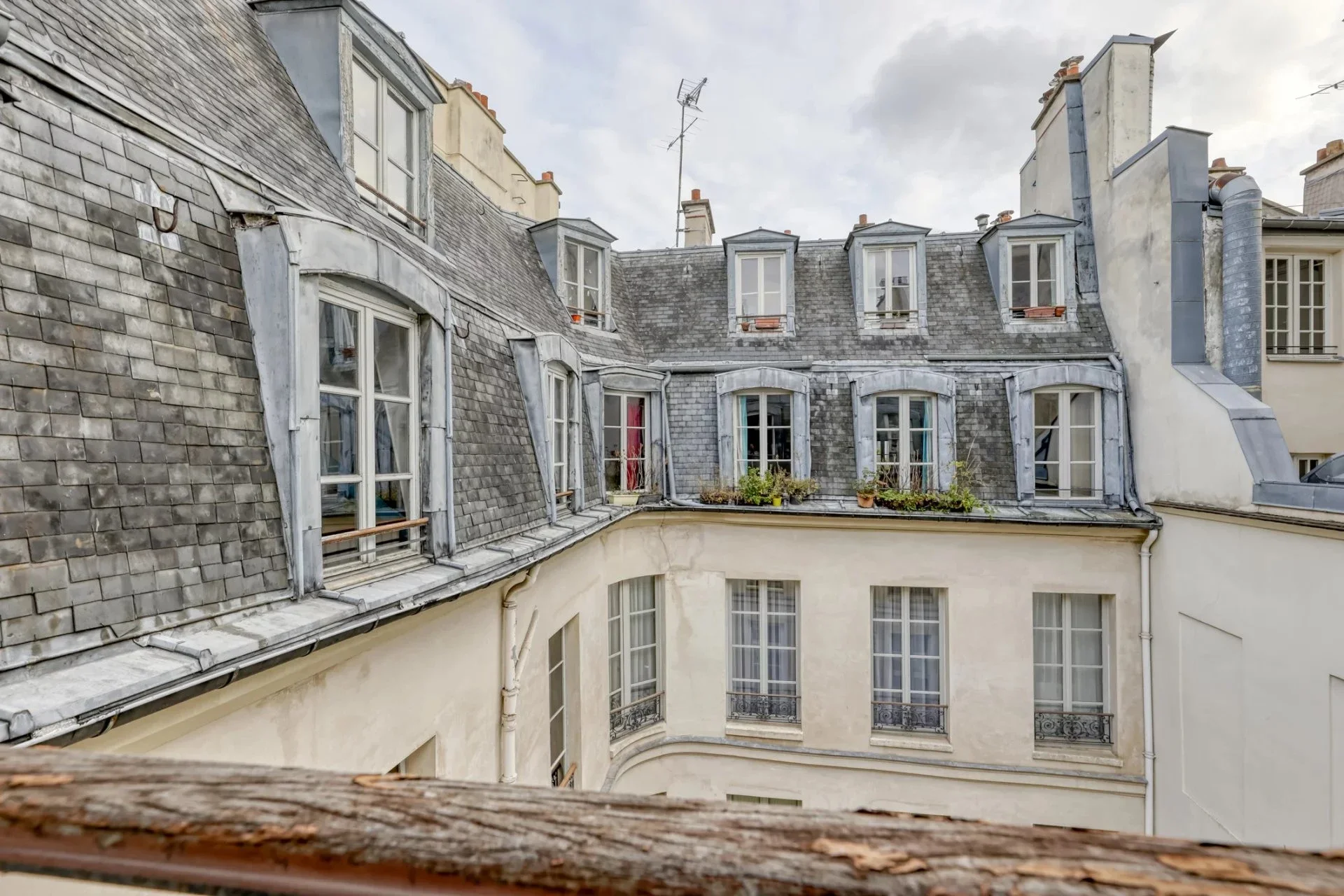 Image du bien : Au cœur du Marais, une vue ciel 8