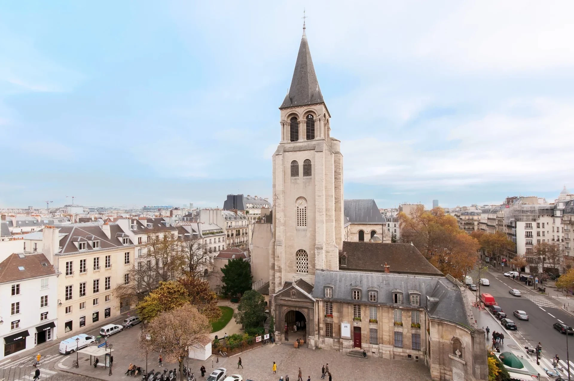 Image du bien : Face à l'église Saint-Germain-des Près 14