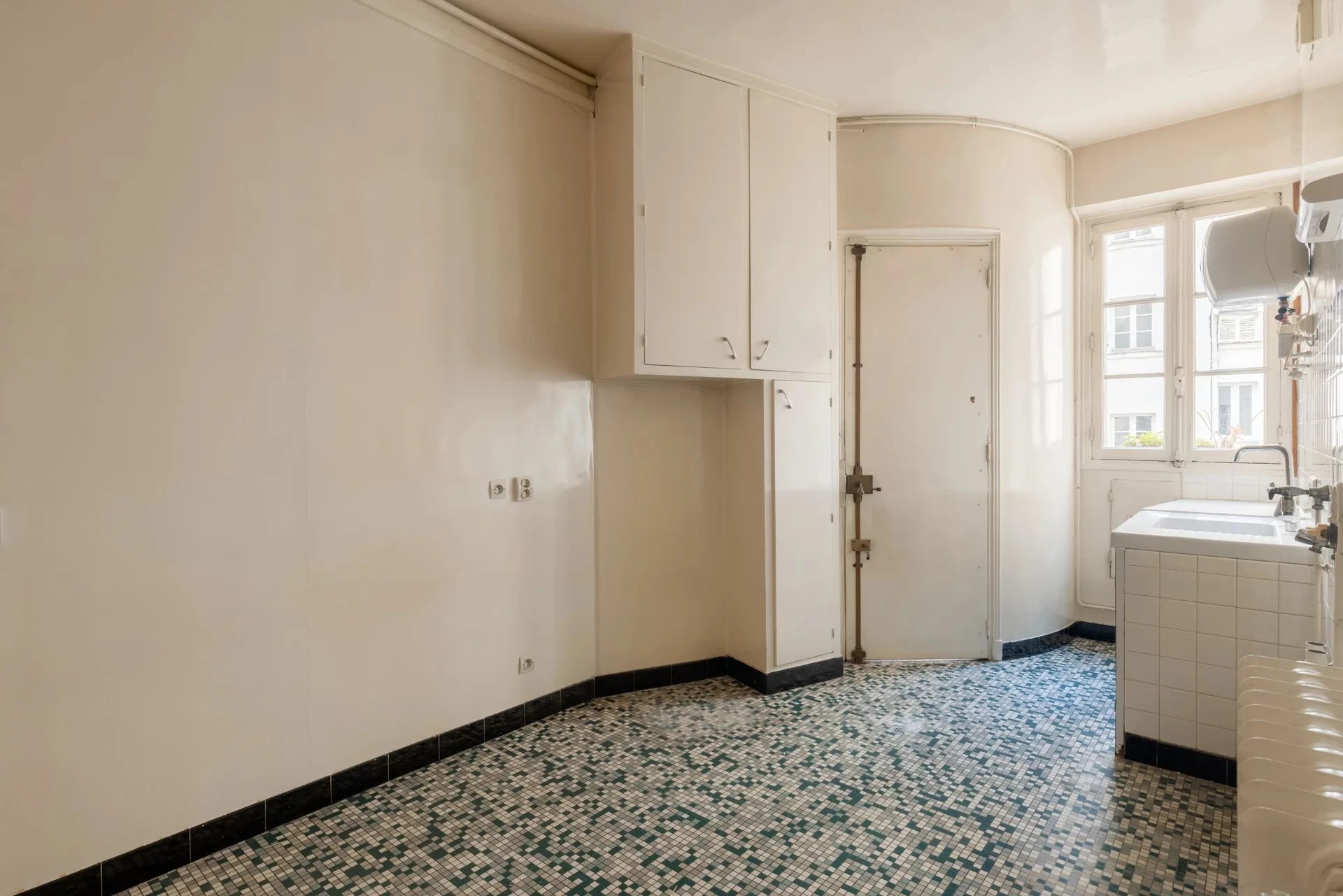 Image du bien : JOUFFROY- MALESHERBES  Parquet Moulures Cheminées 13