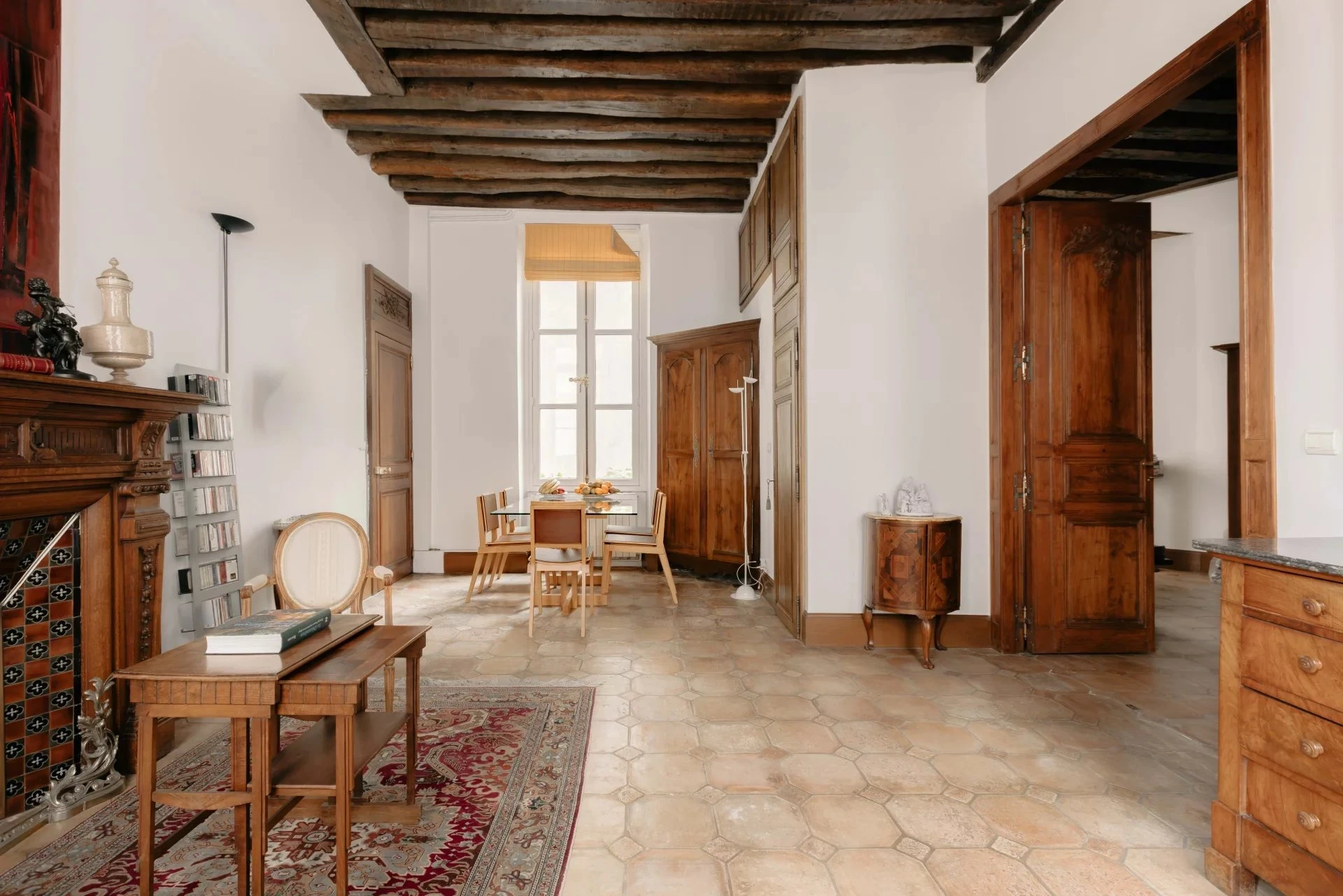 Picture of property: Authentic 18th-century duplex apartment alongside Notre-Dame 3