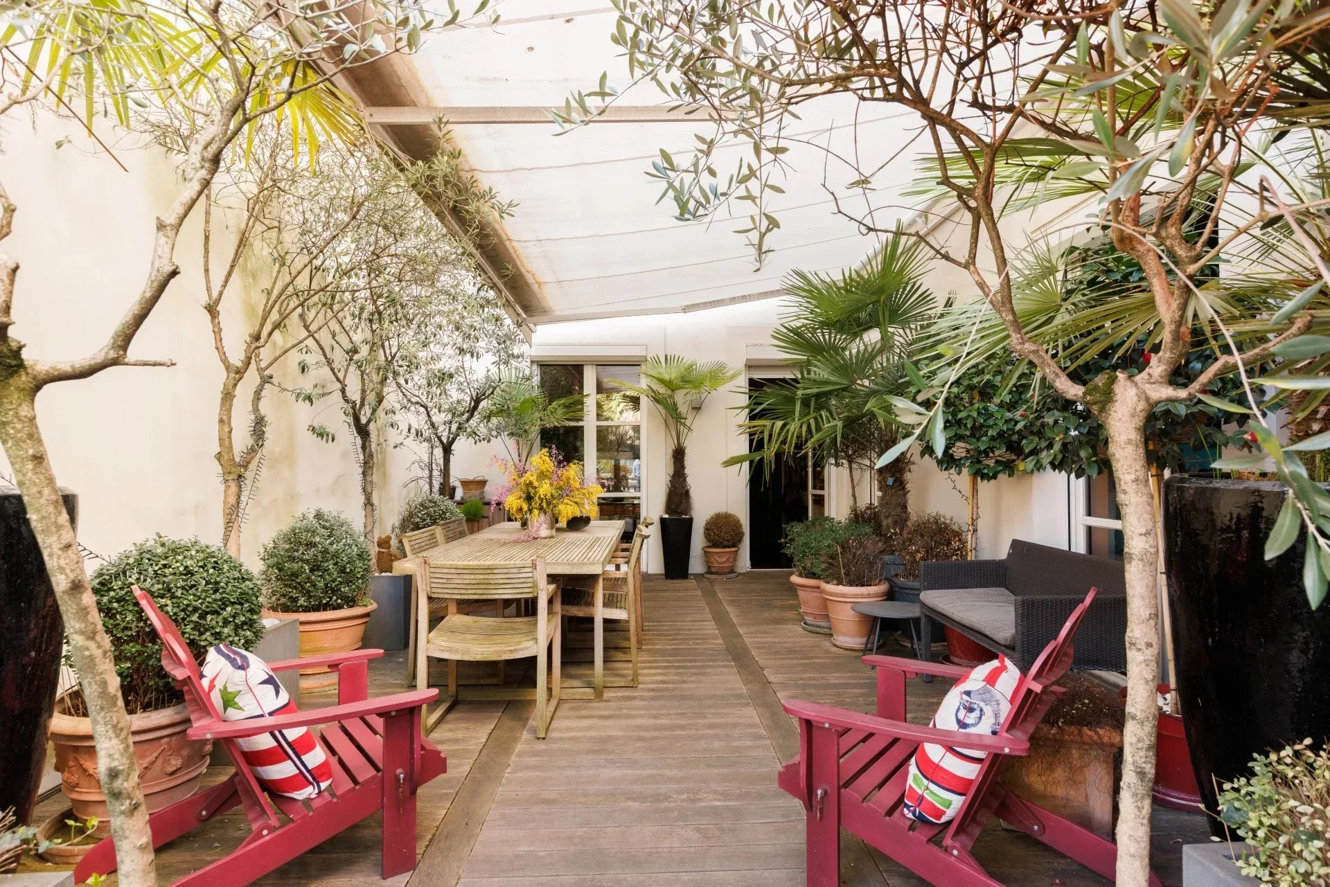 Appartement d'exception avec grande terrasse au calme abolu