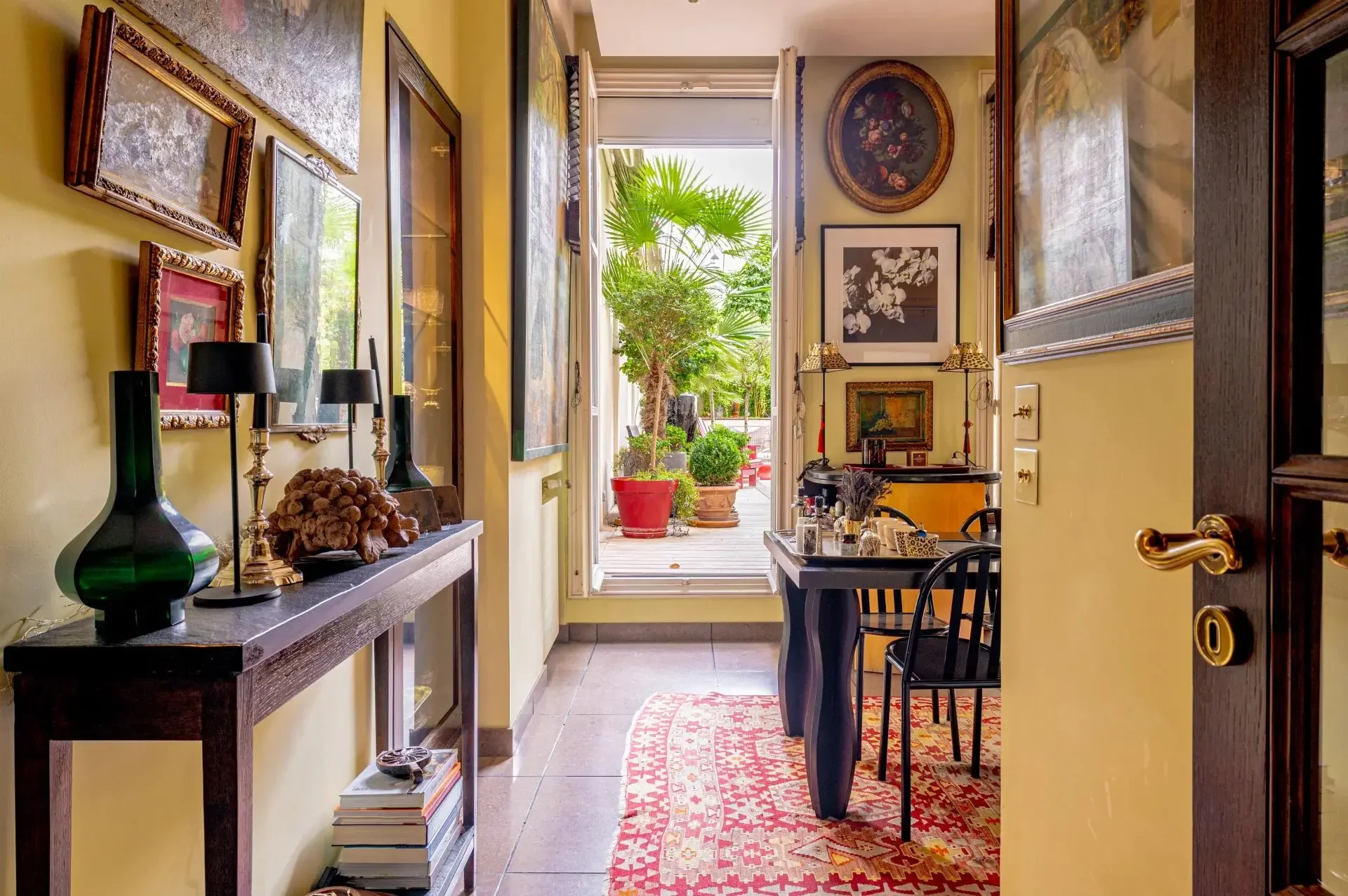 Image du bien : Appartement d'exception avec grande terrasse au calme abolu 2