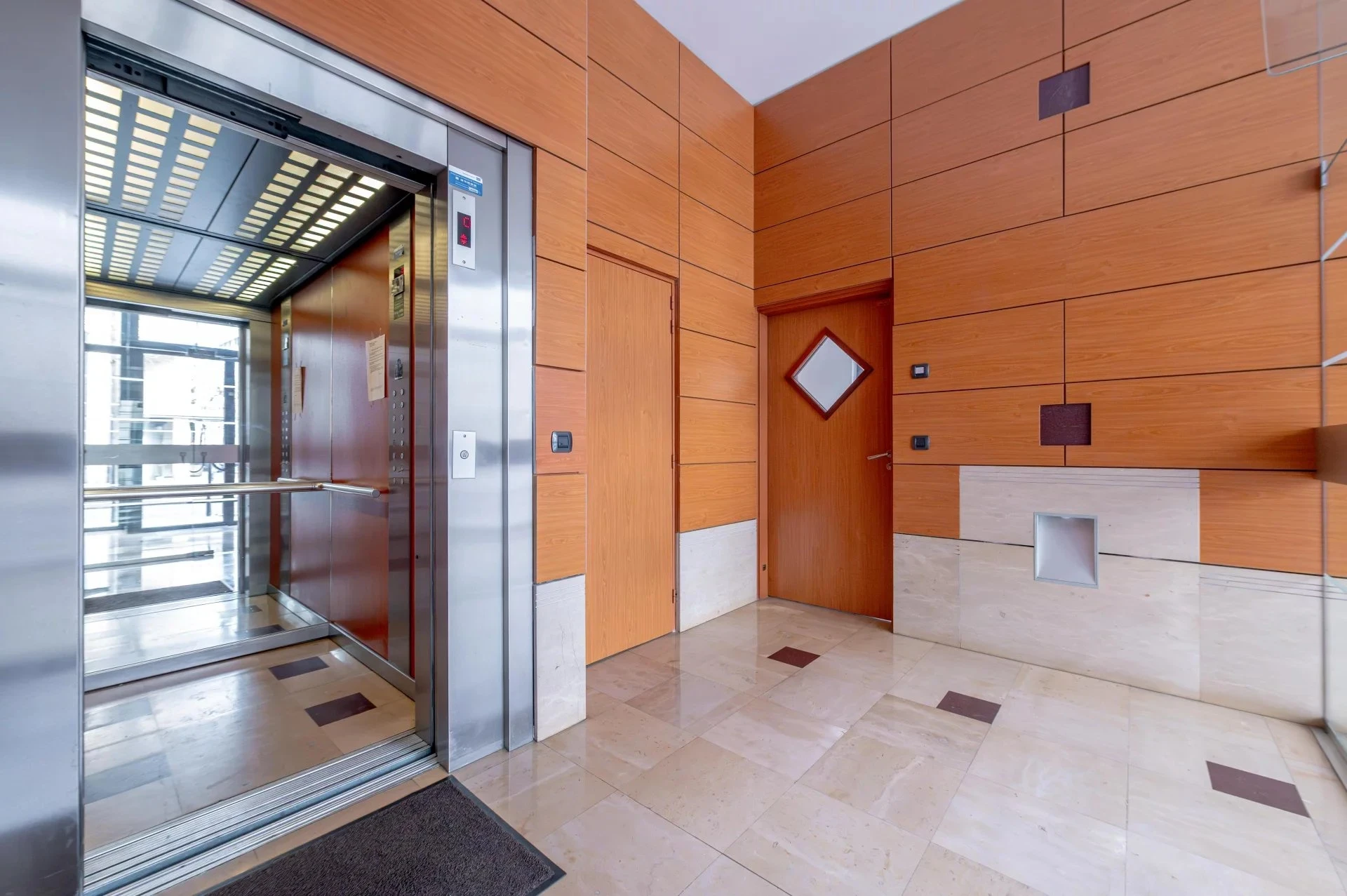 Image du bien : Duplex traversant au dernier étage 13